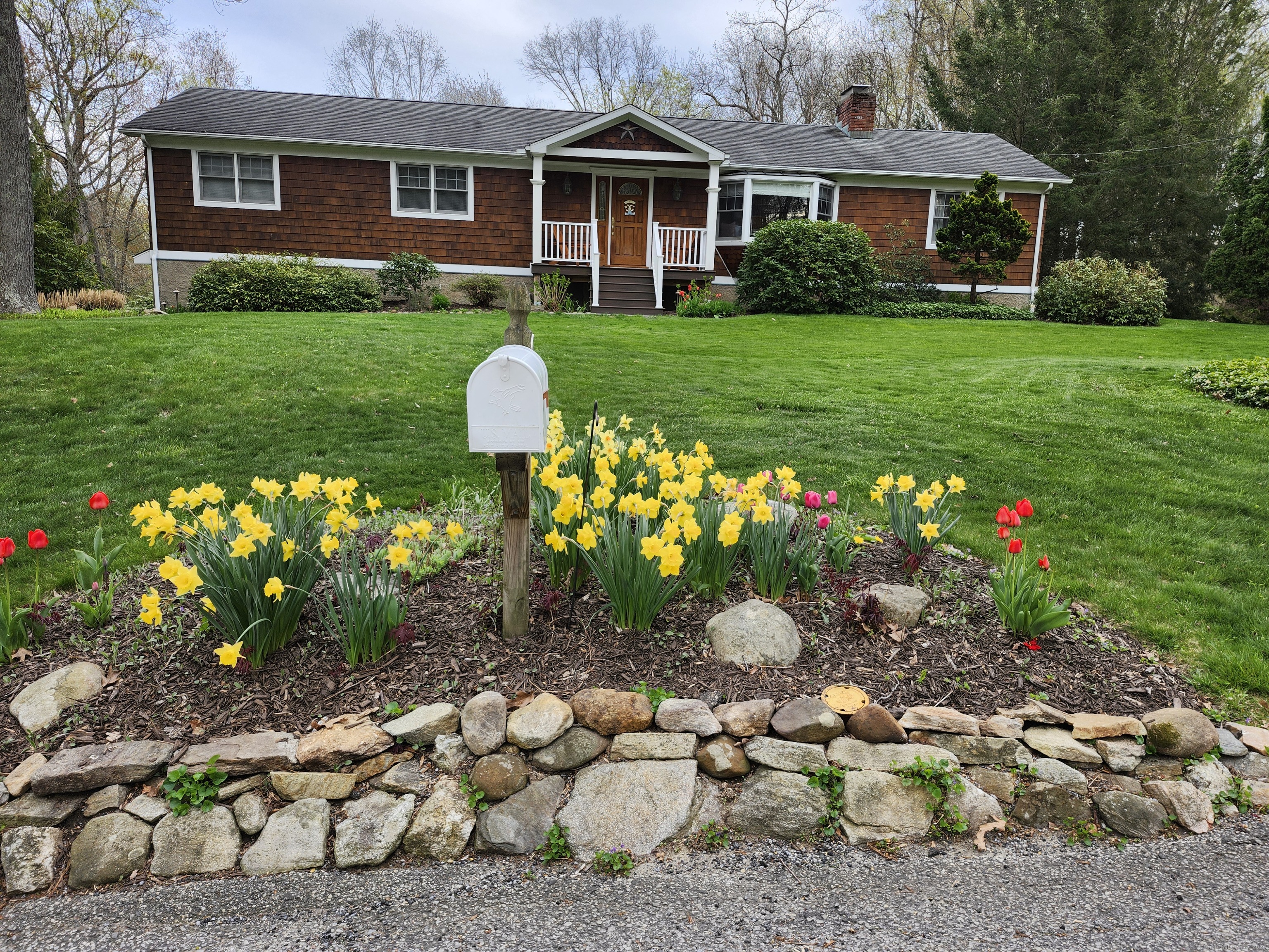 61 Hillside Lane