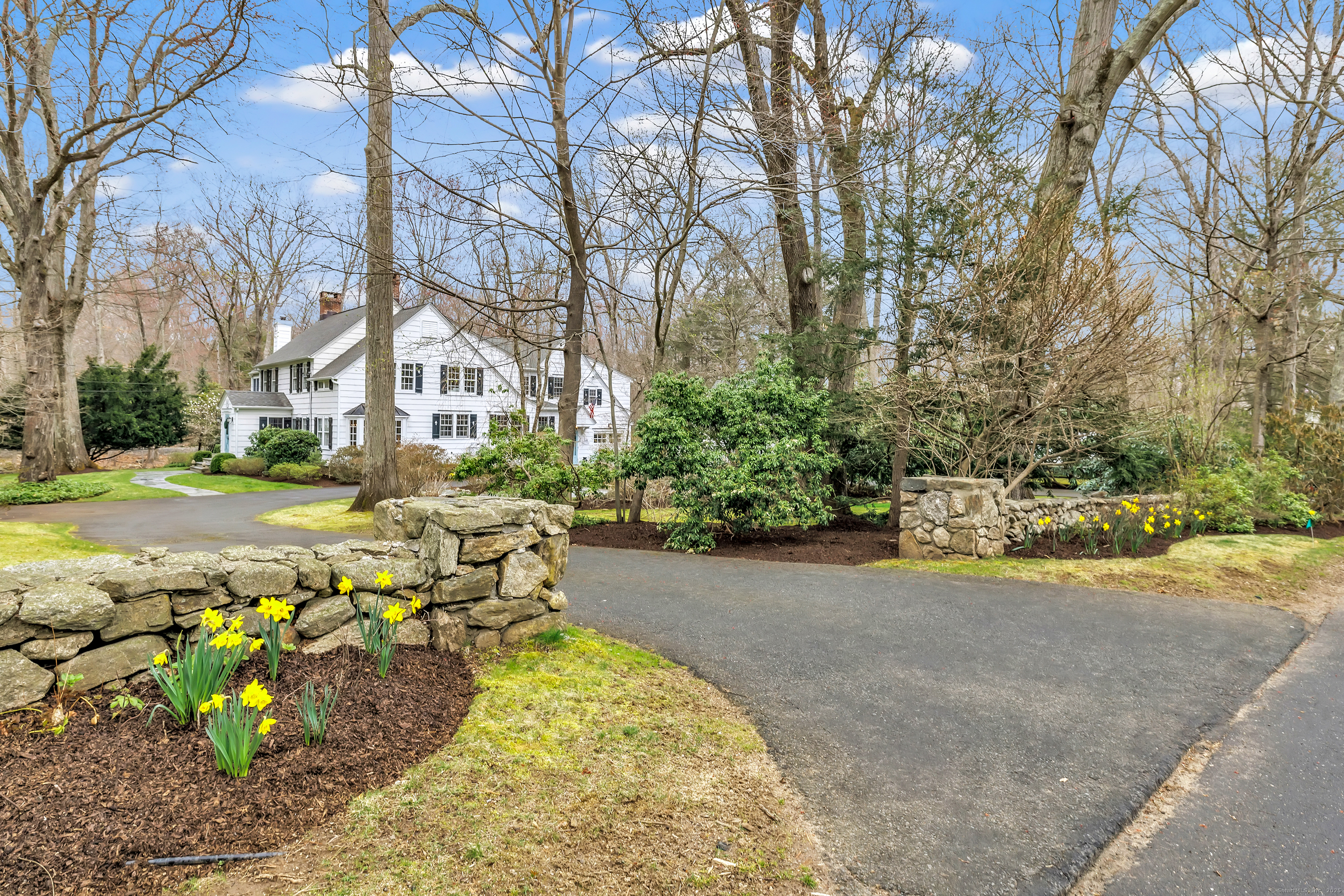 1 Crooked Mile Road