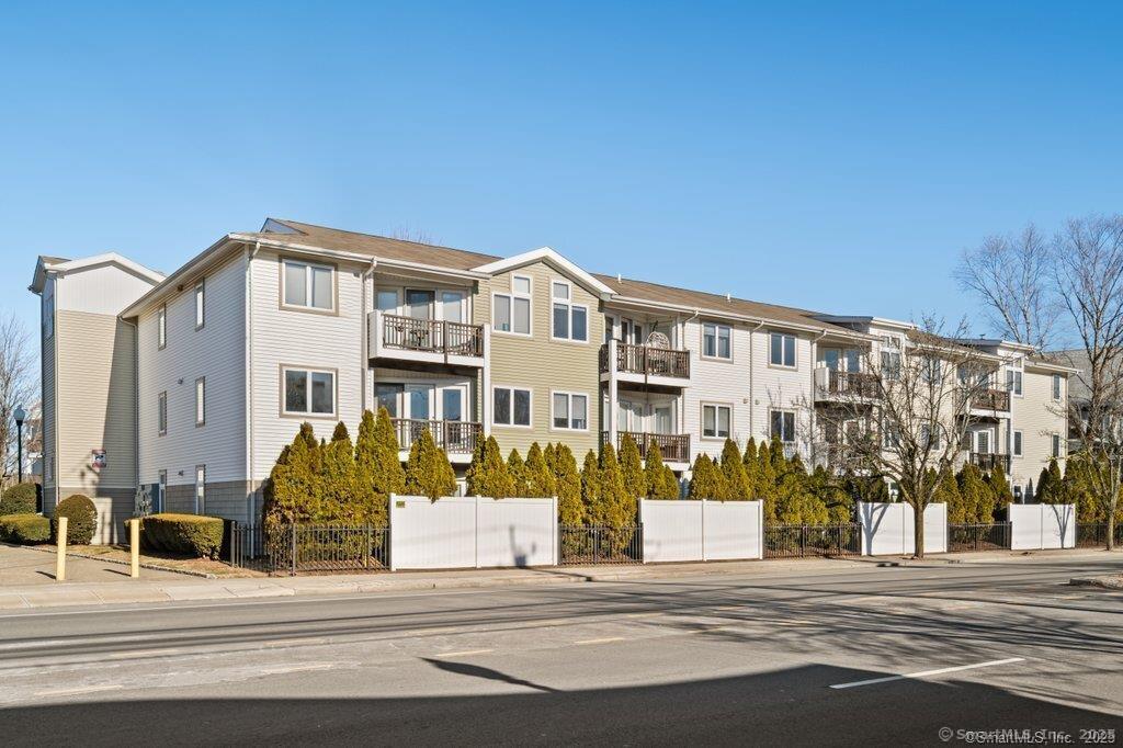 3250 Fairfield Avenue APT 200