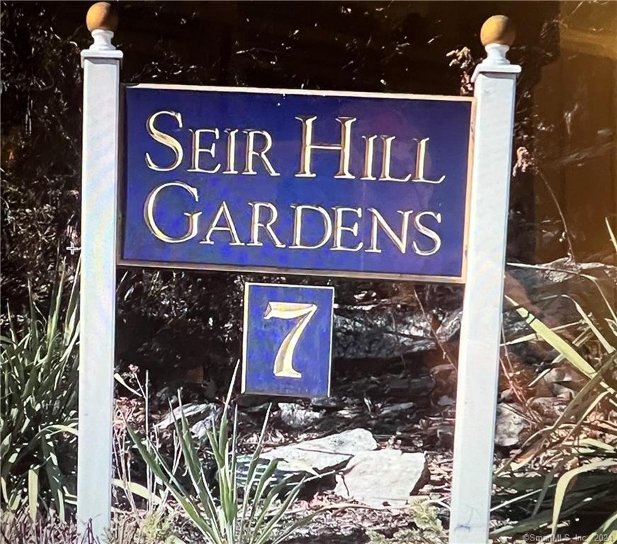 7 Seir Hill Road 13