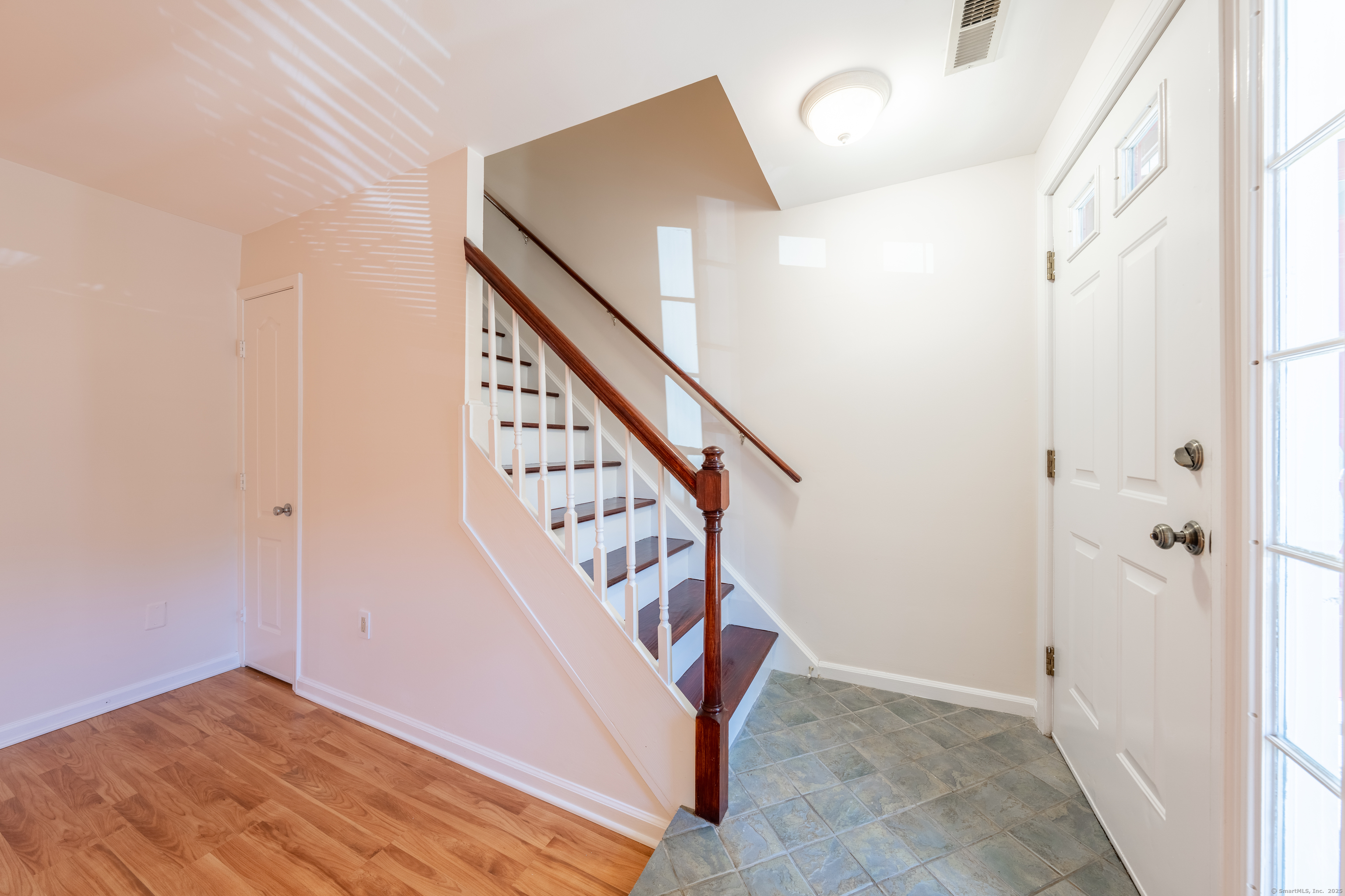 7 Seir Hill Road 13