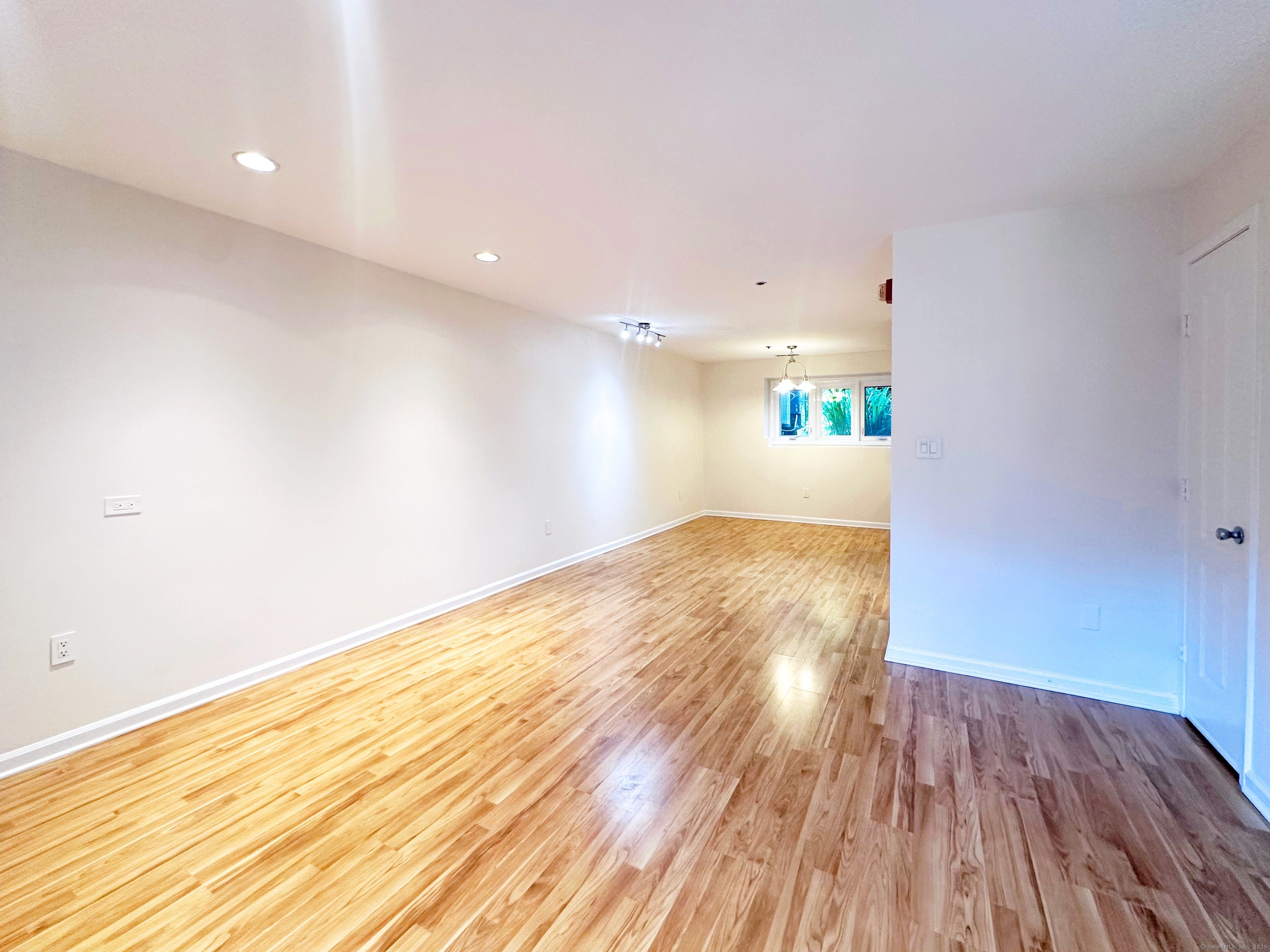 7 Seir Hill Road 13