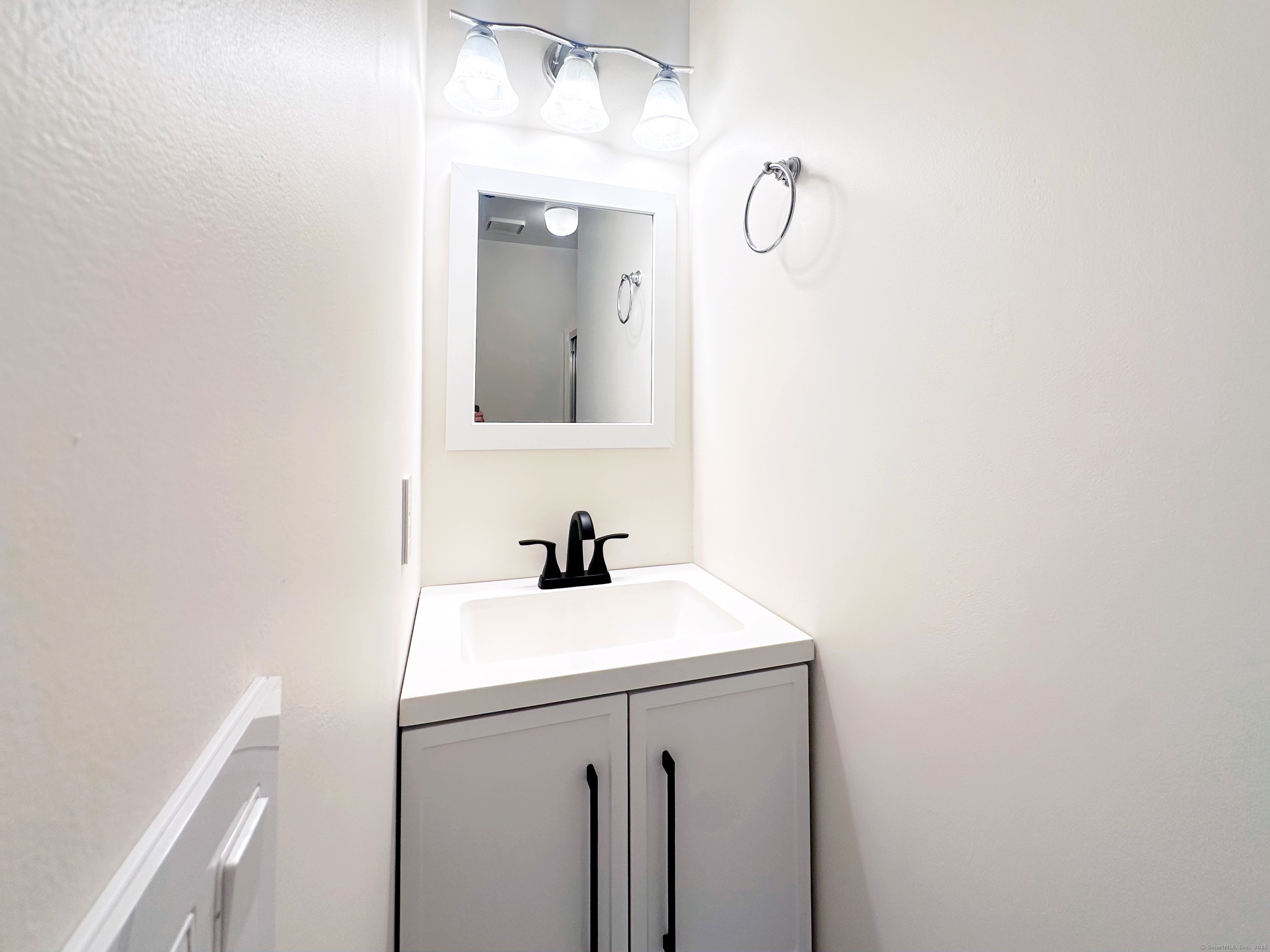 7 Seir Hill Road 13