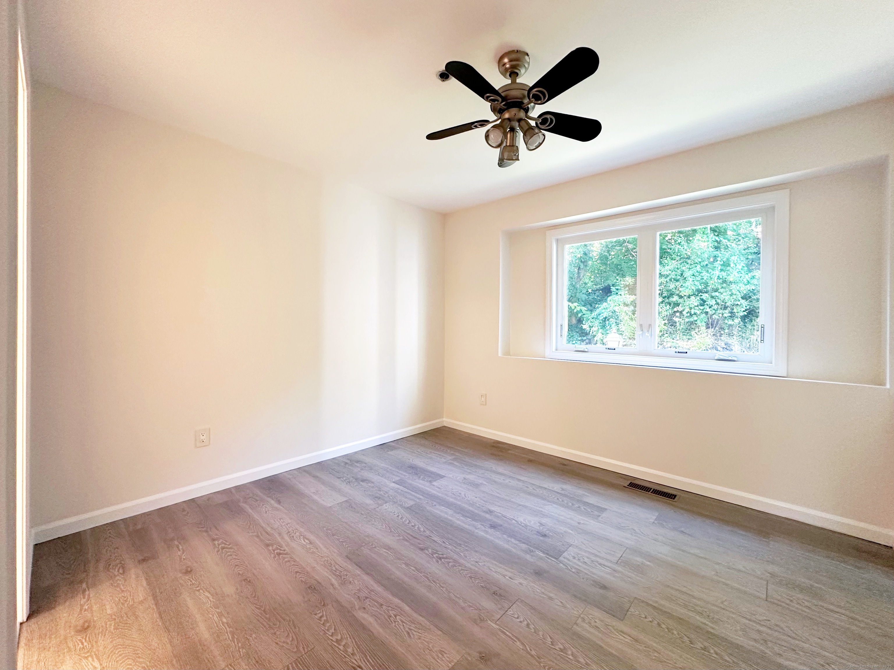 7 Seir Hill Road 13