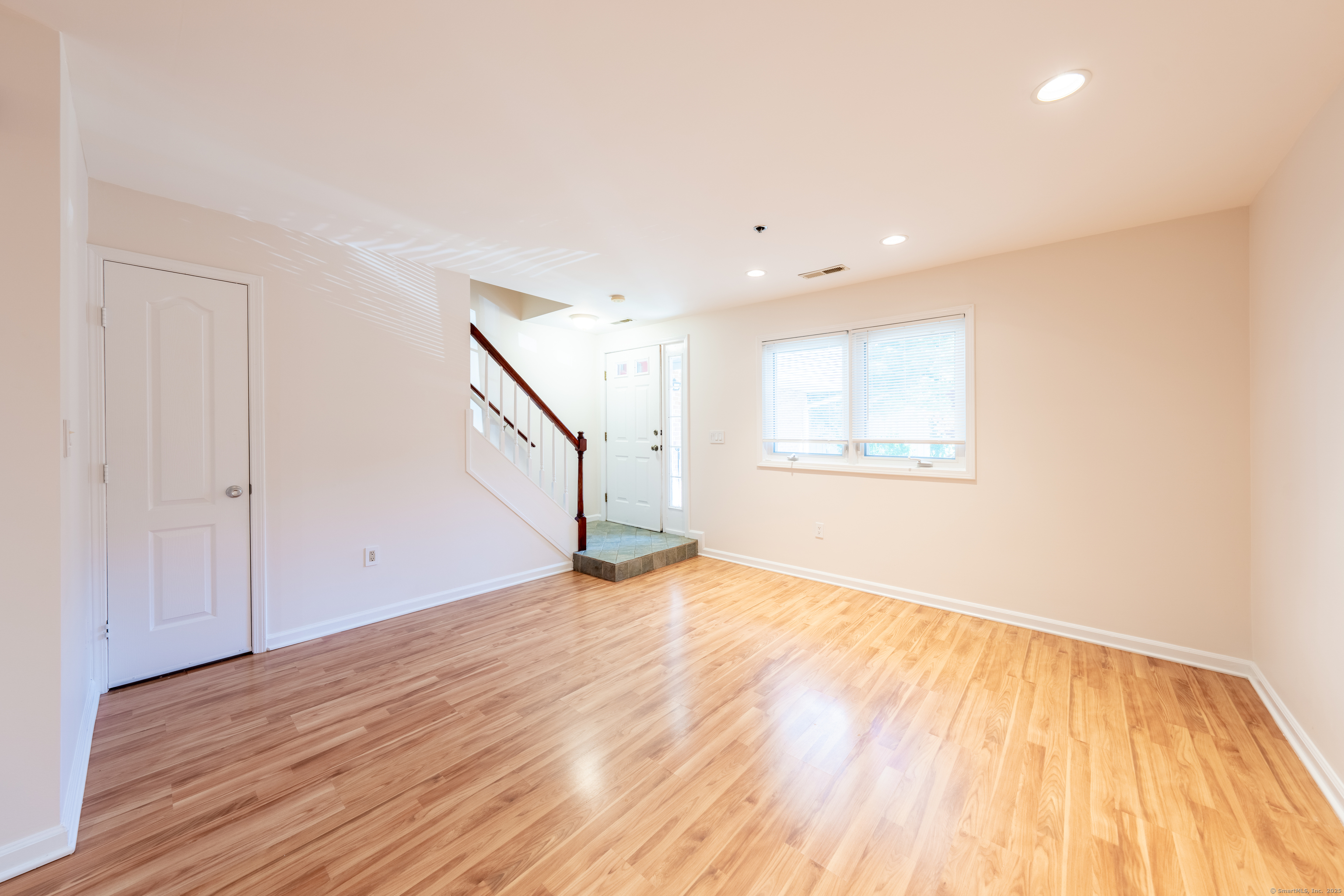 7 Seir Hill Road 13