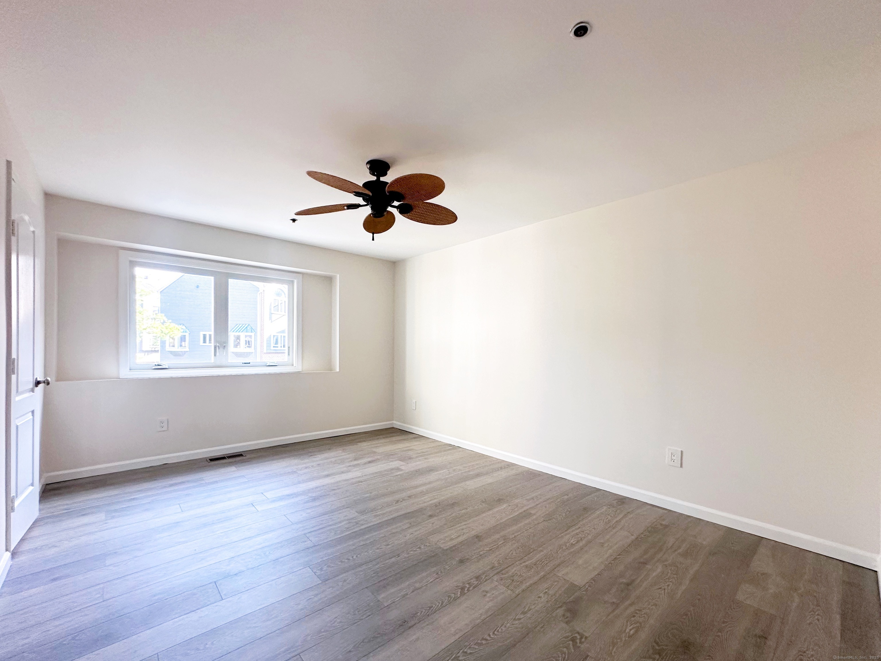 7 Seir Hill Road 13
