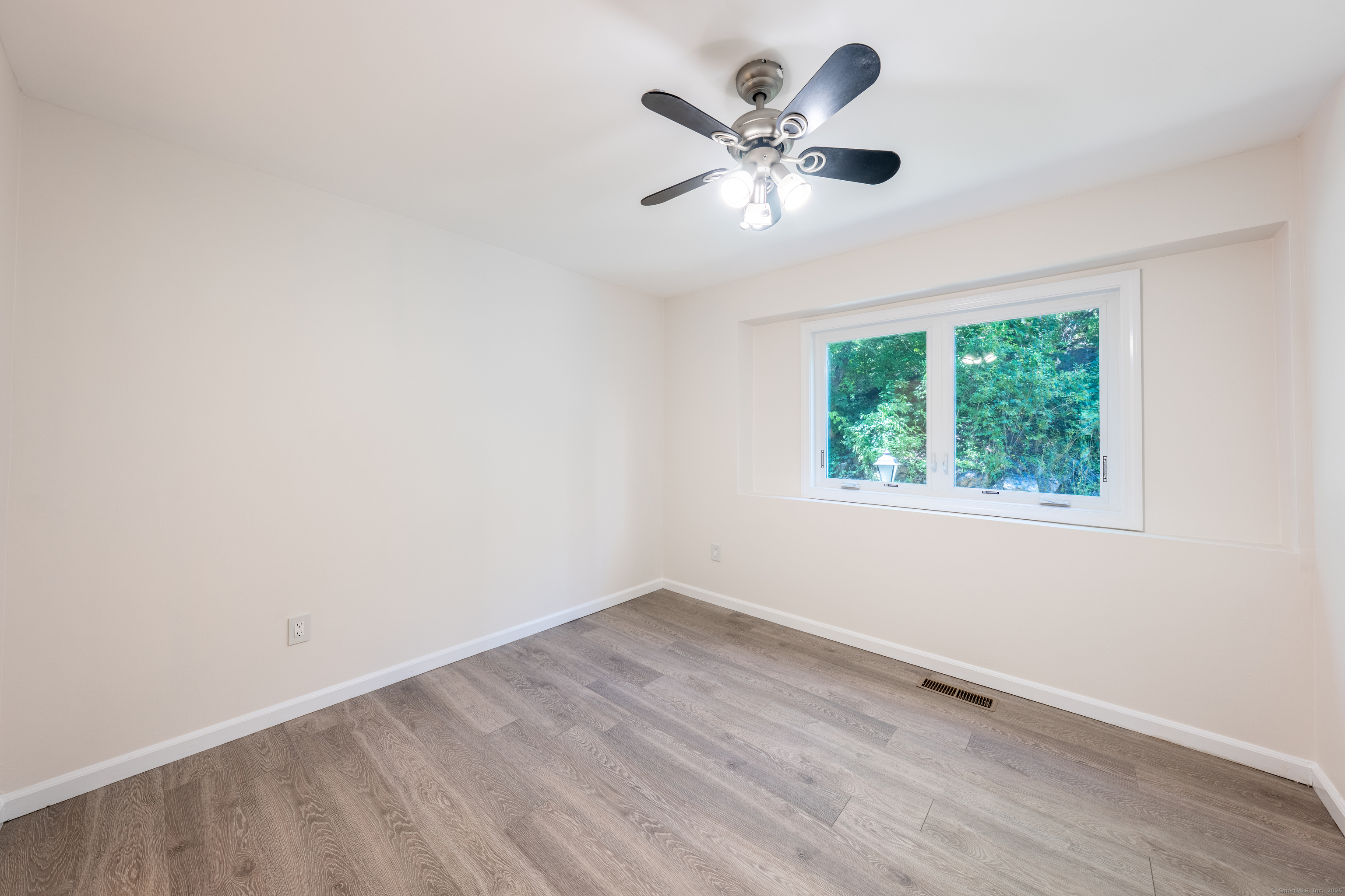 7 Seir Hill Road 13