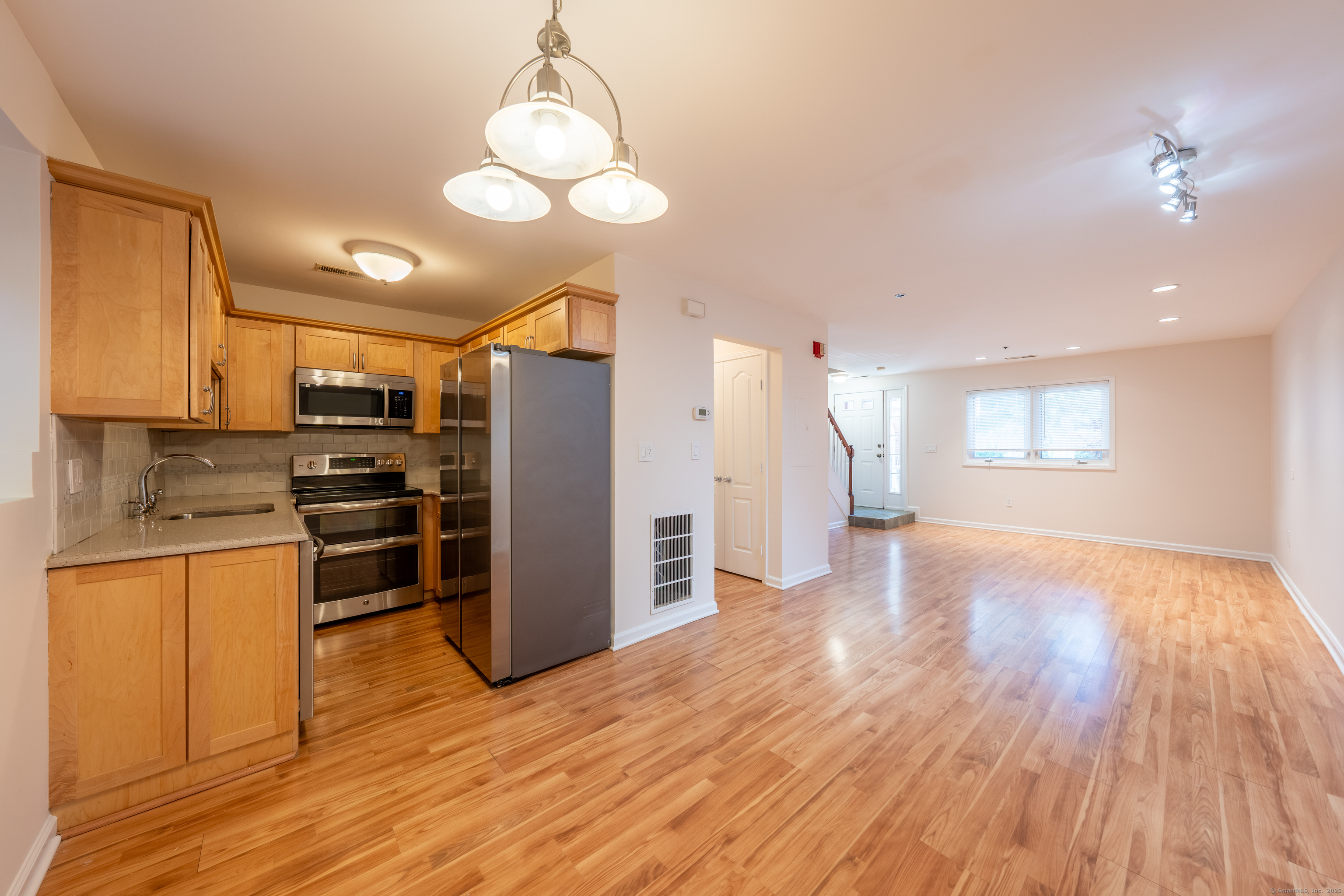 7 Seir Hill Road 13