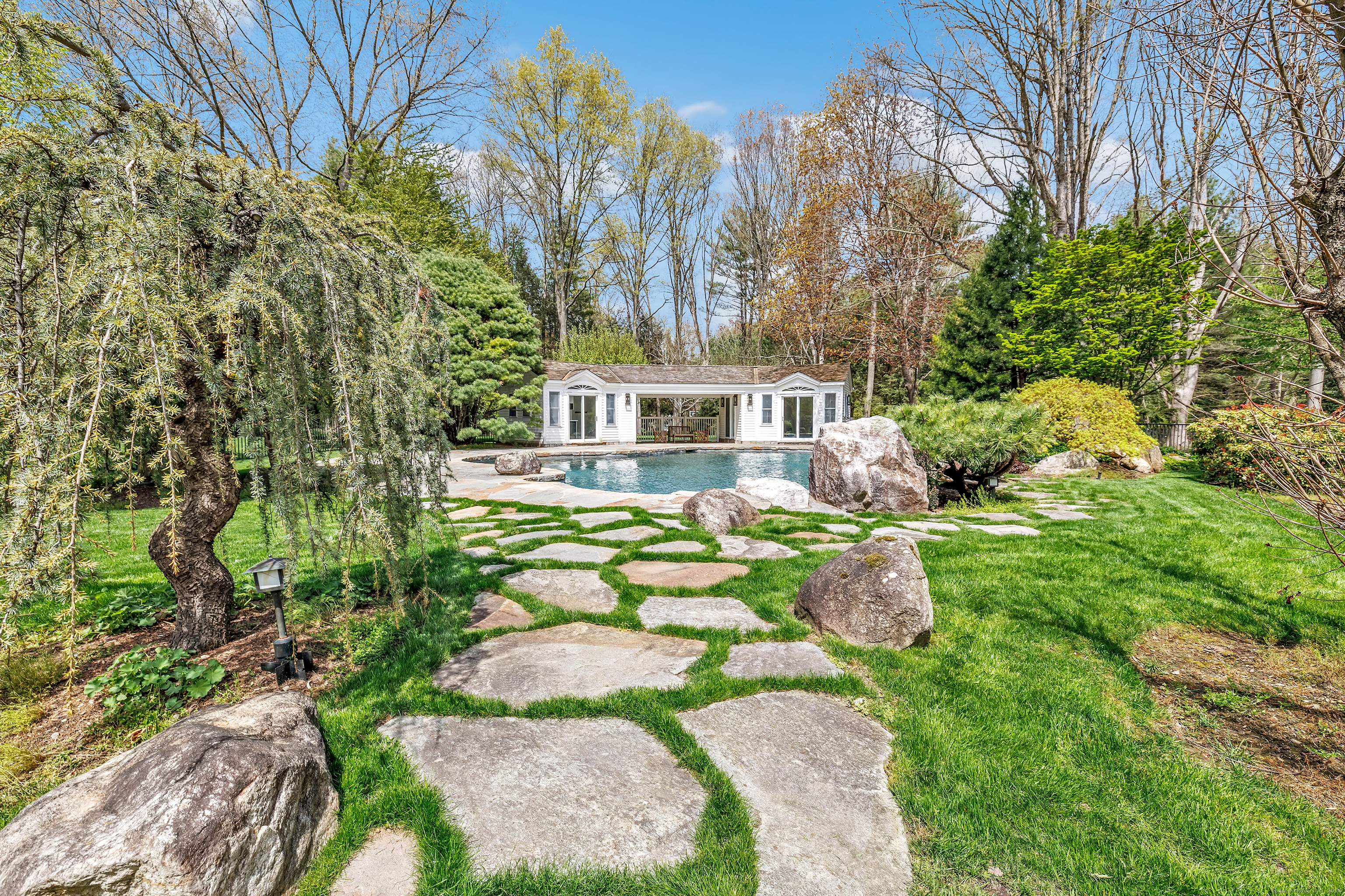 83 Easton Road