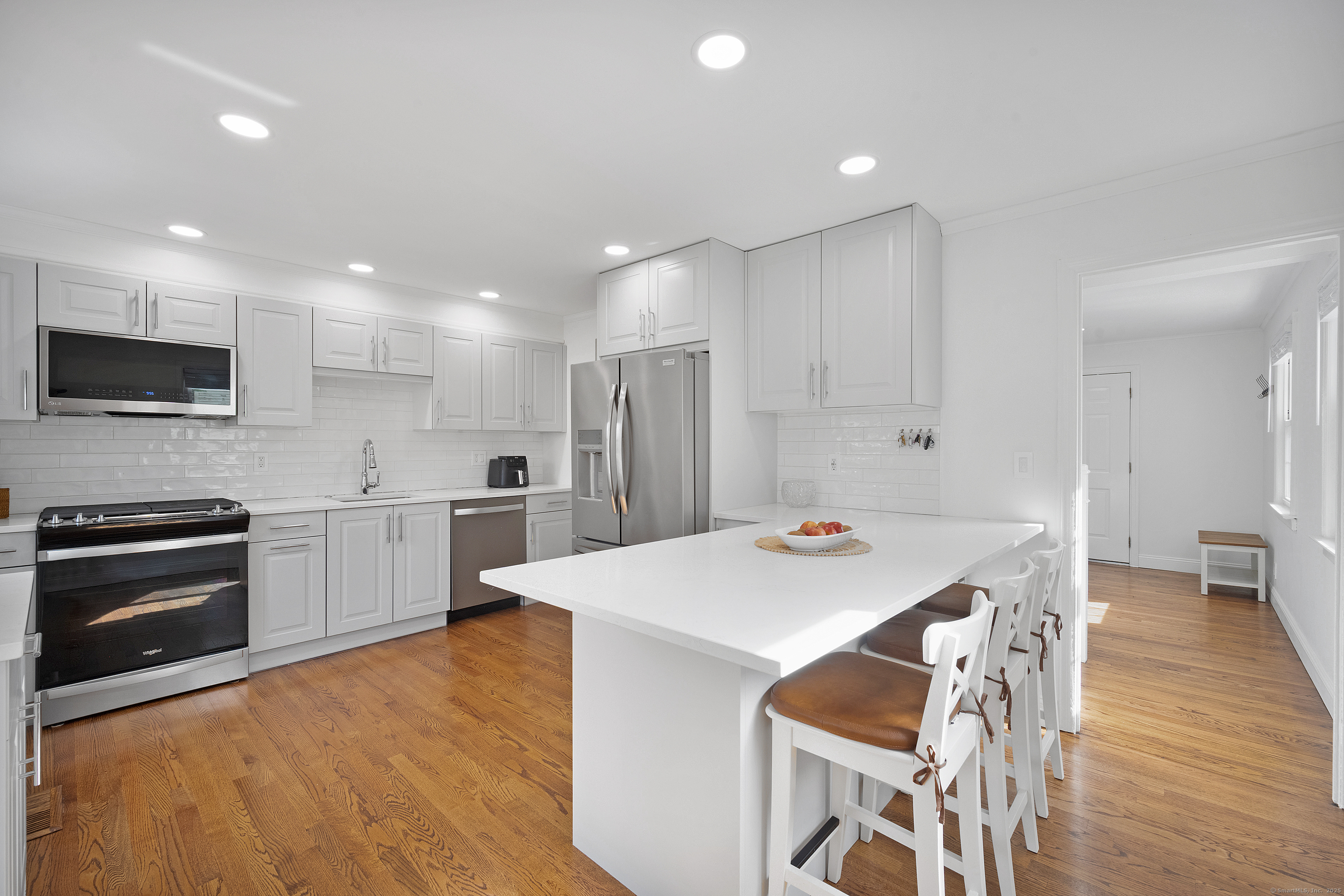 686 Reef Road