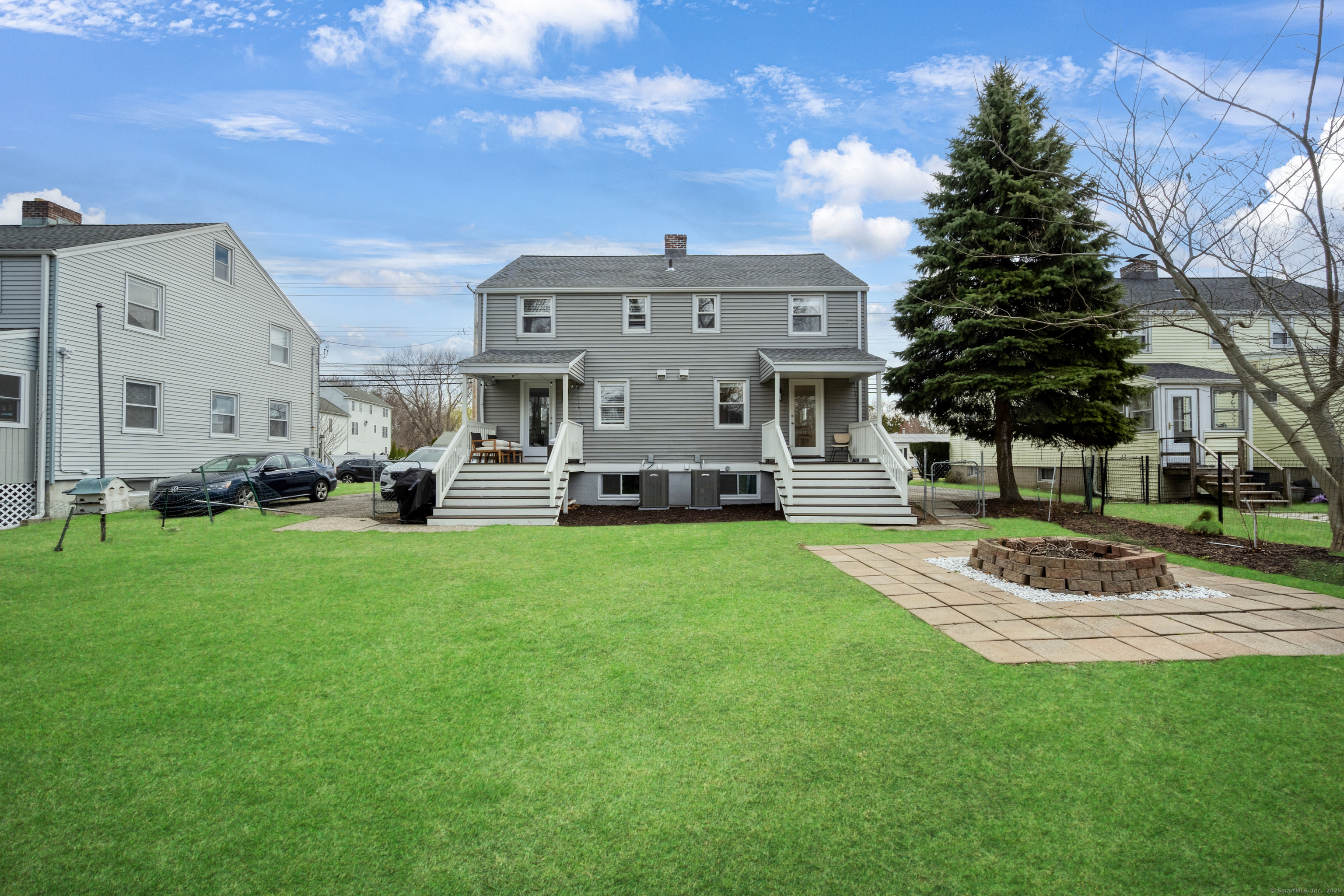 686 Reef Road