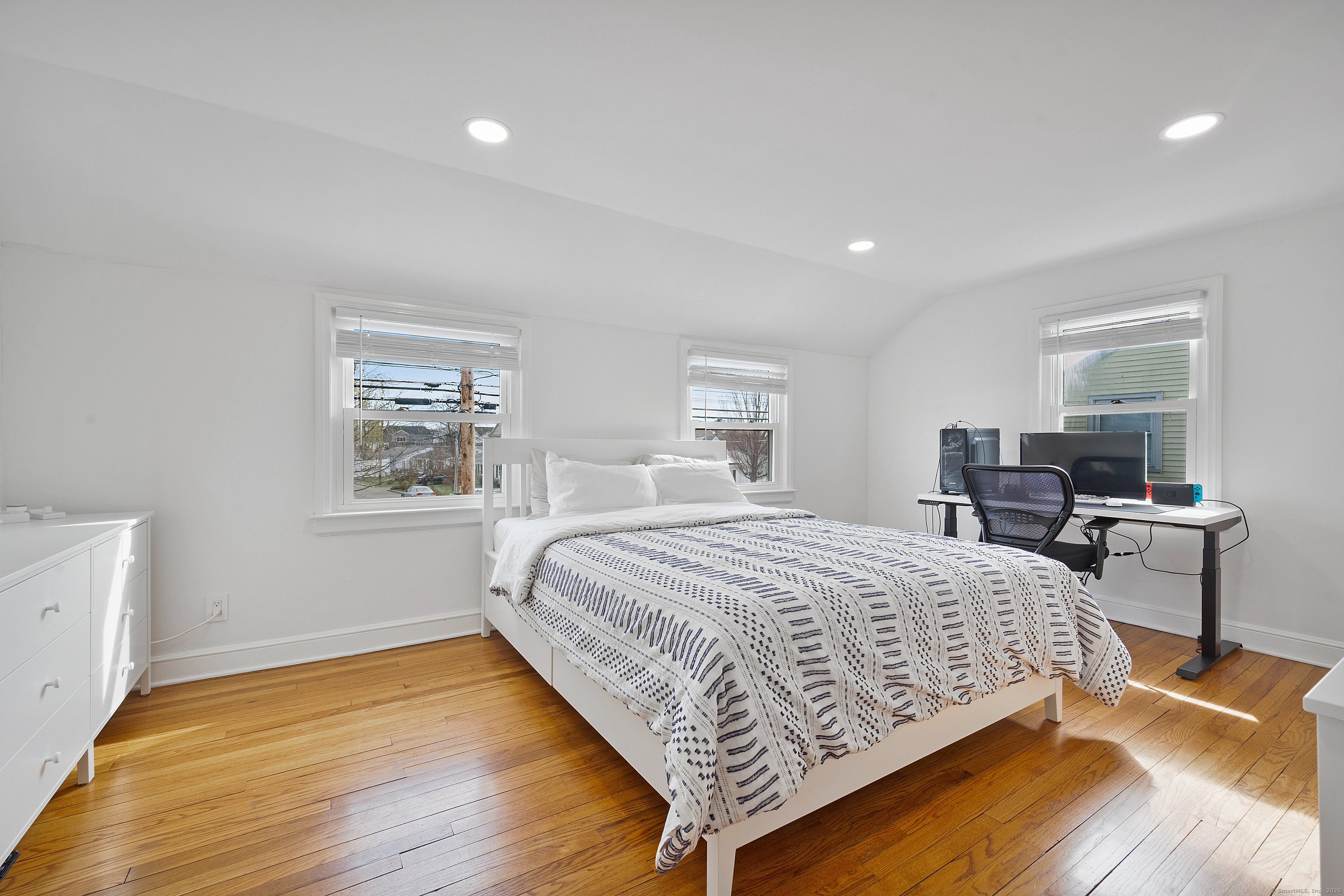 686 Reef Road