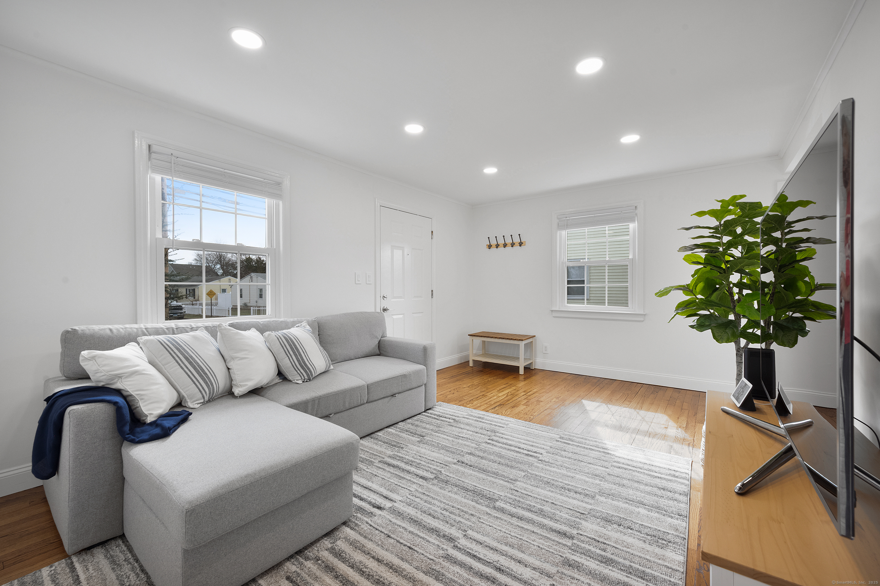 686 Reef Road