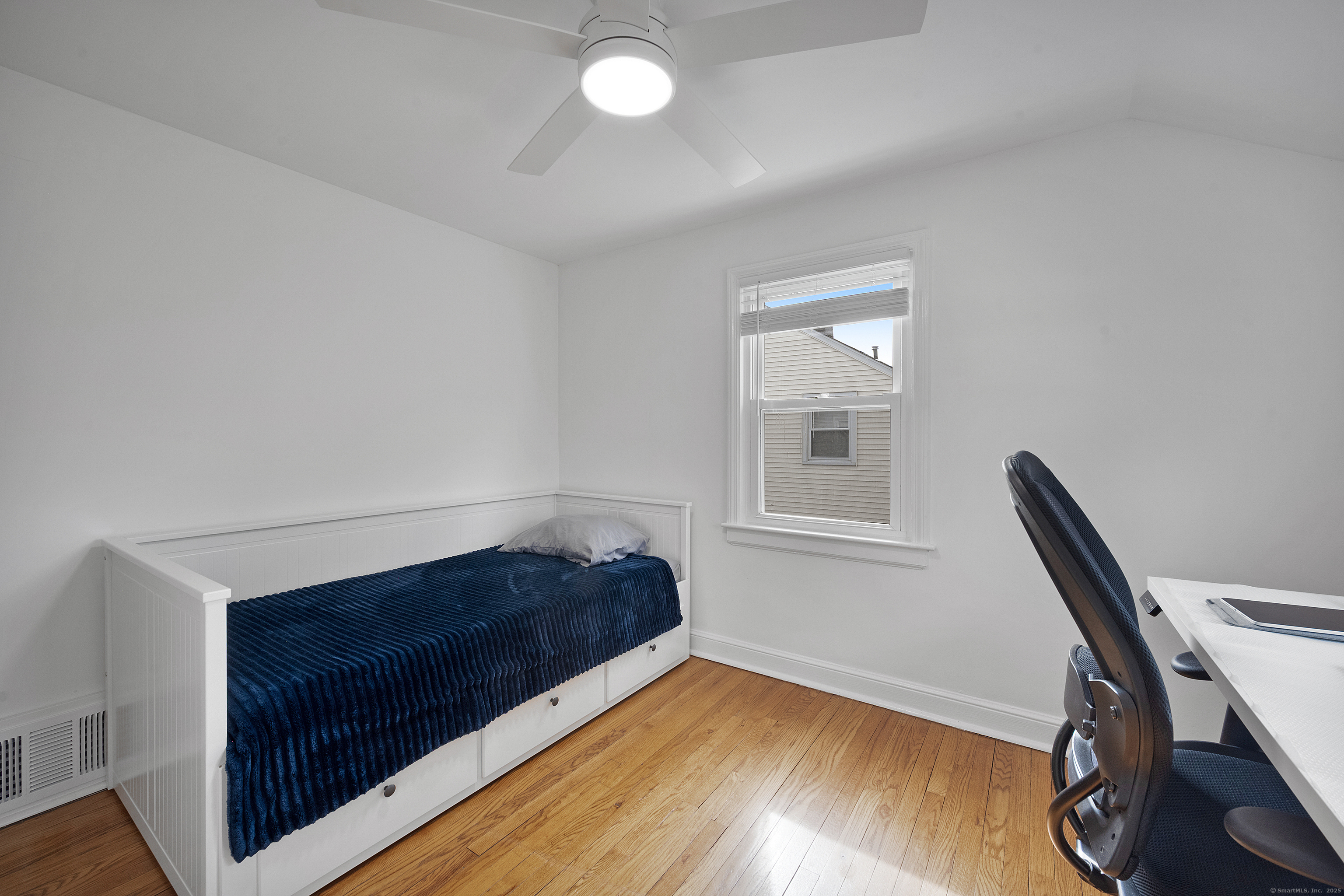 686 Reef Road