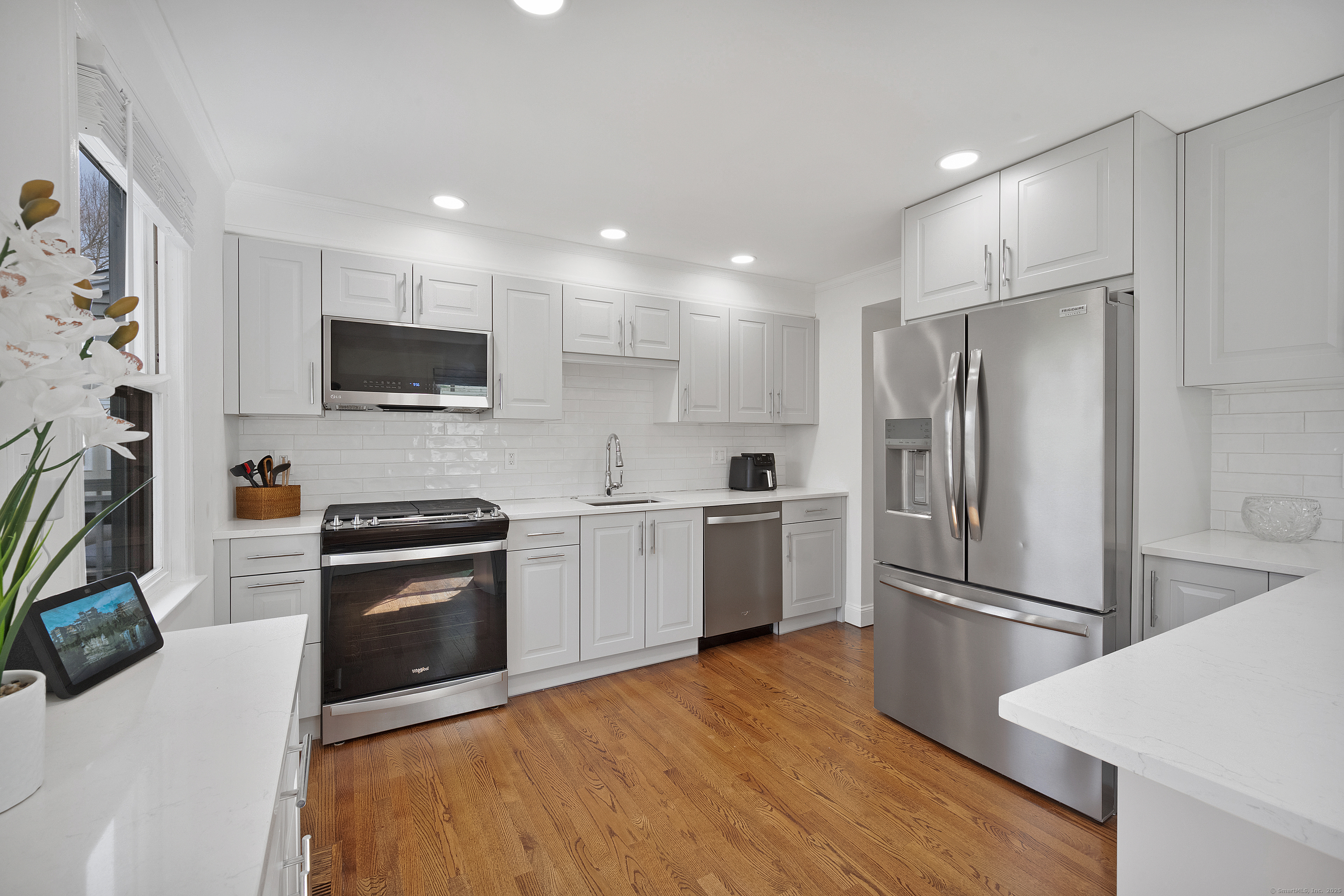 686 Reef Road
