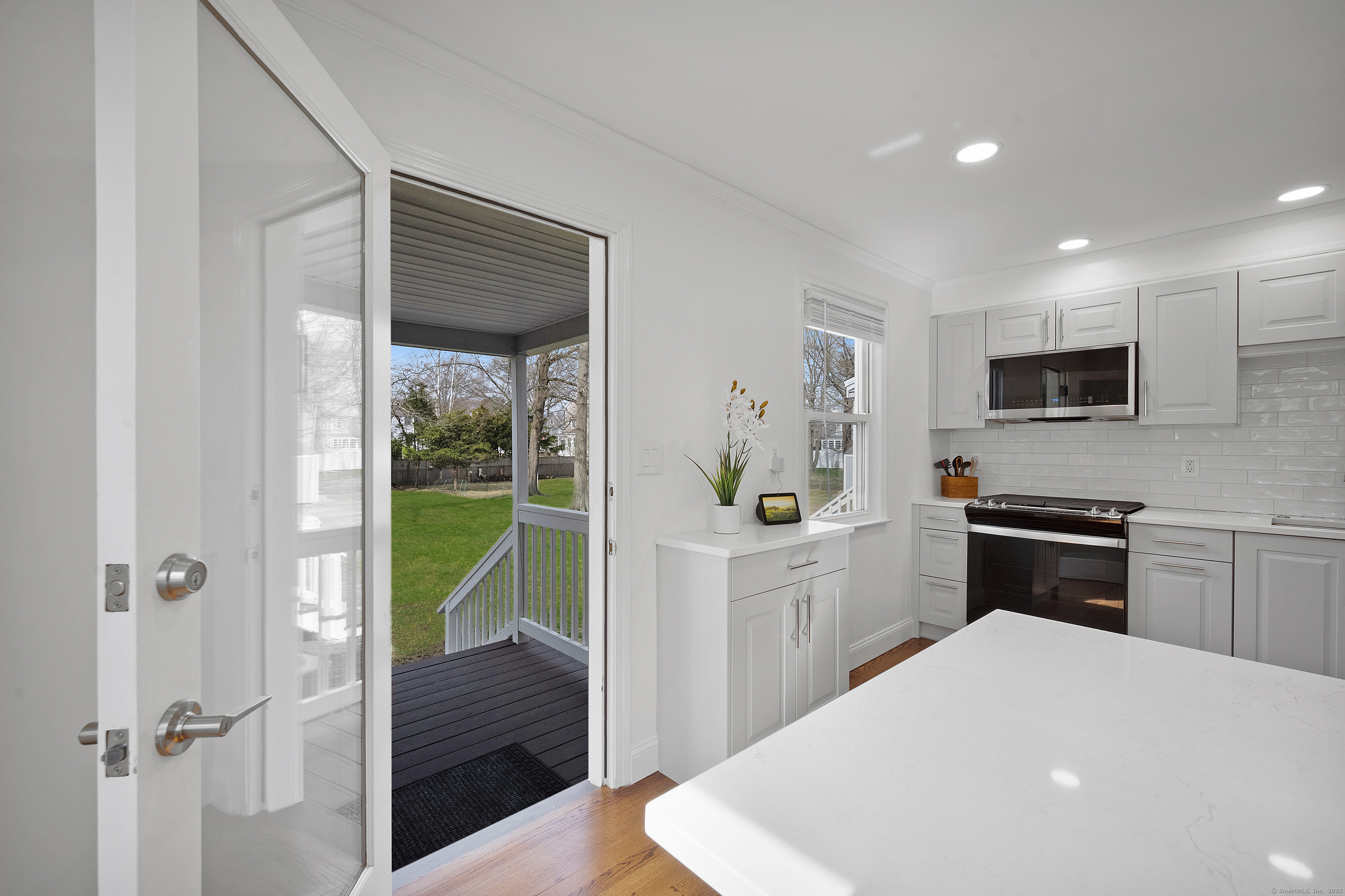 686 Reef Road