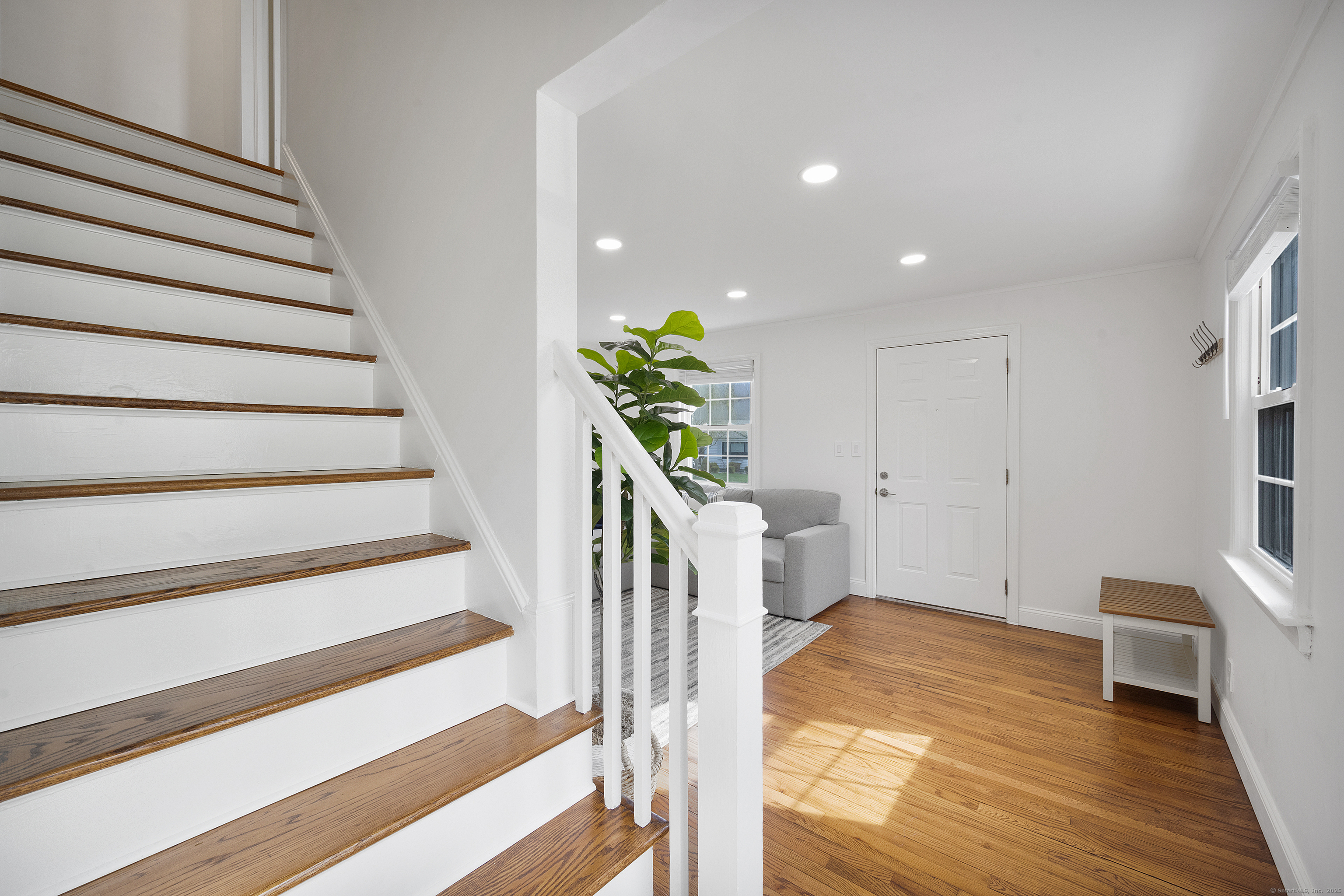 686 Reef Road