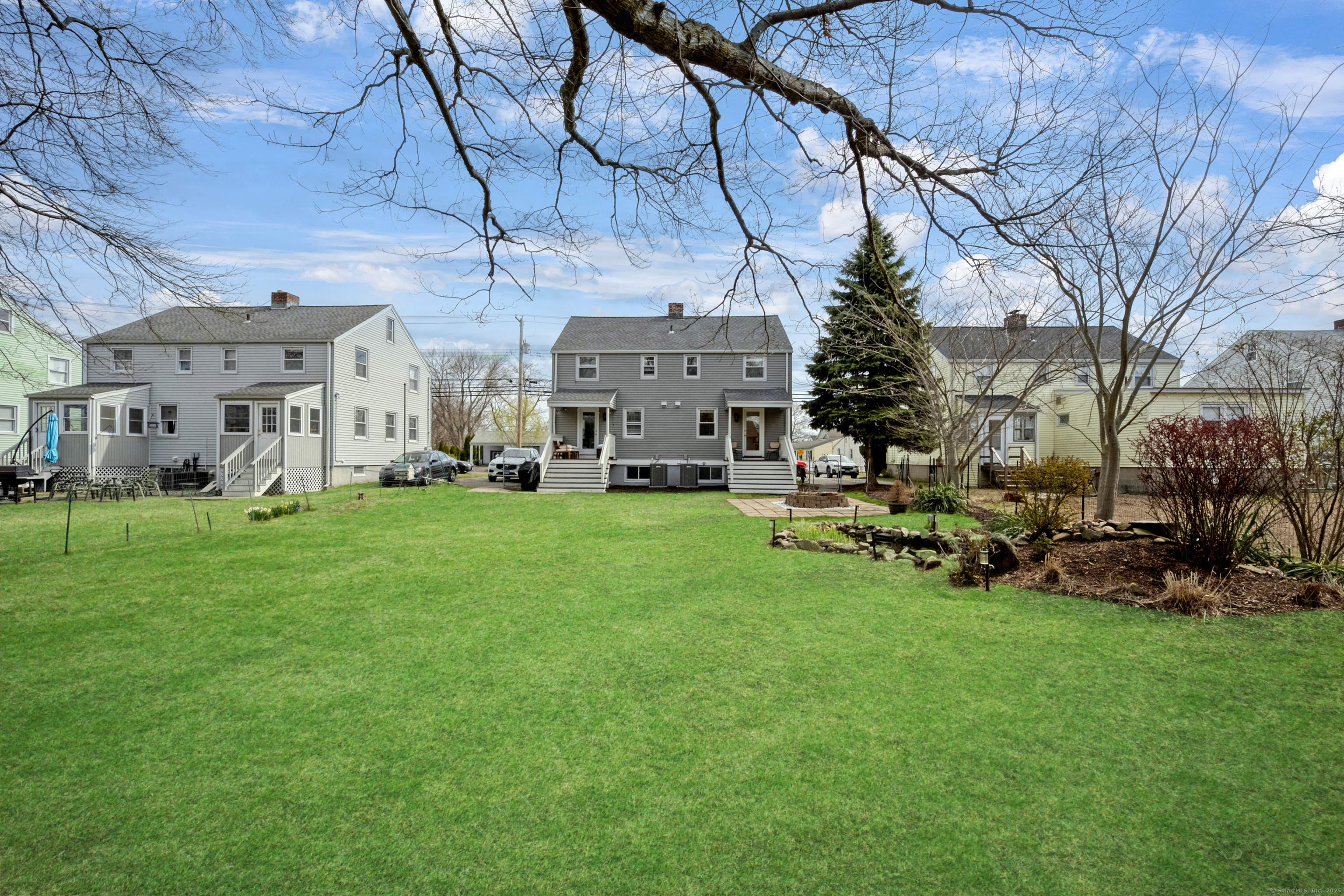 686 Reef Road