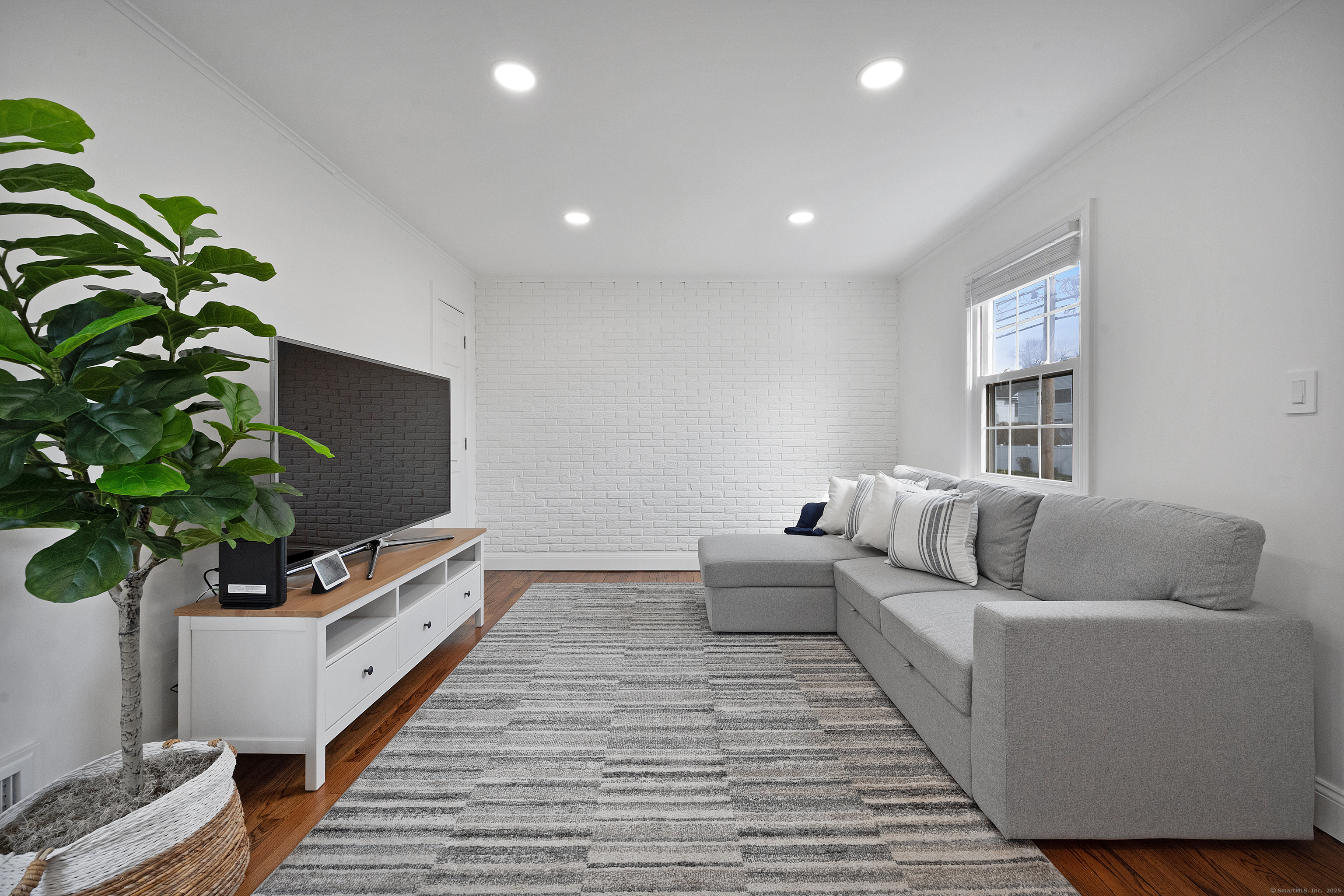 686 Reef Road