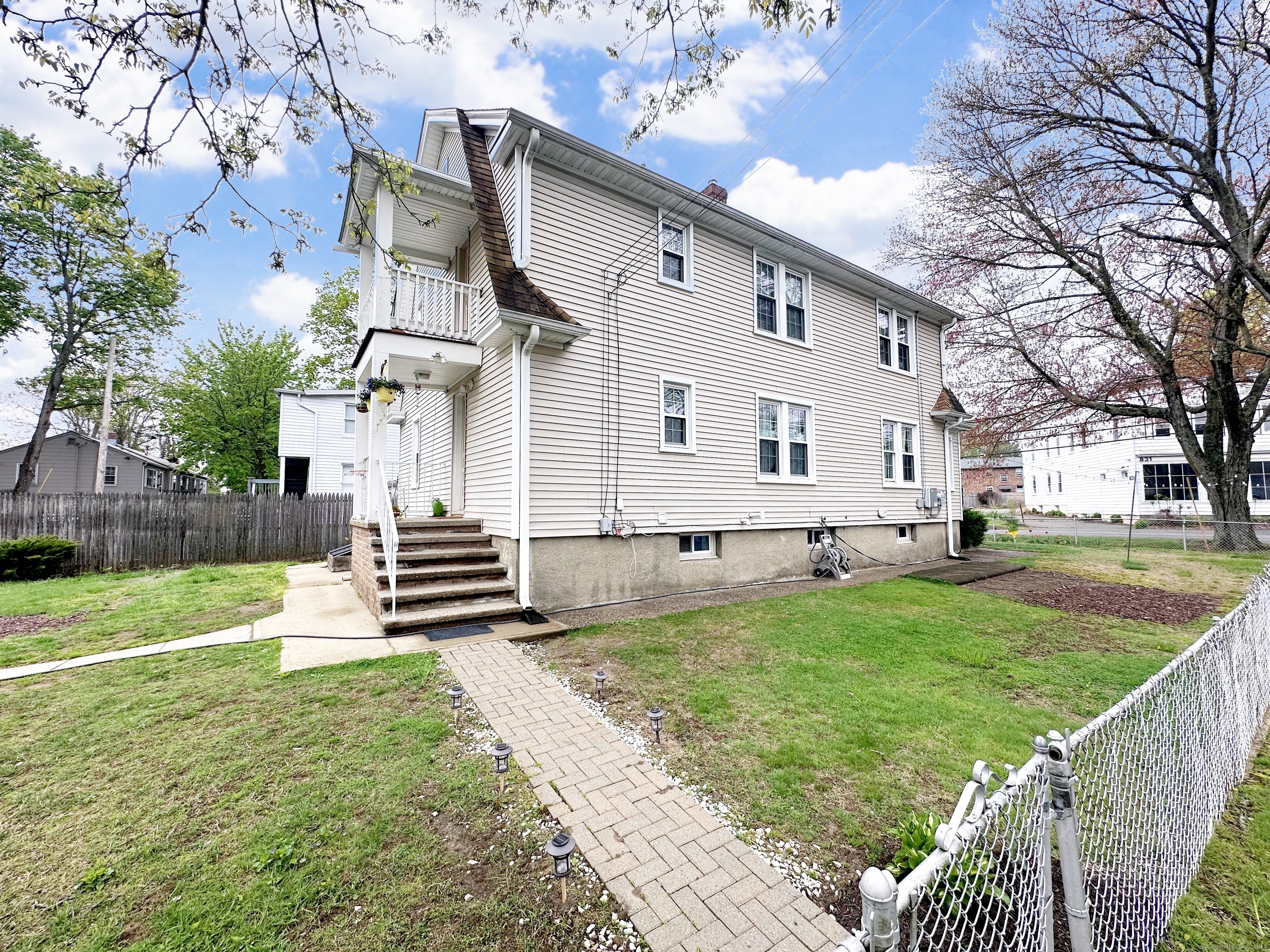 826 Black Rock Turnpike