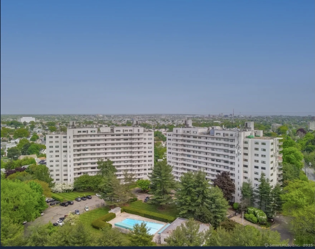 3200 Park Avenue Unit: 10A2