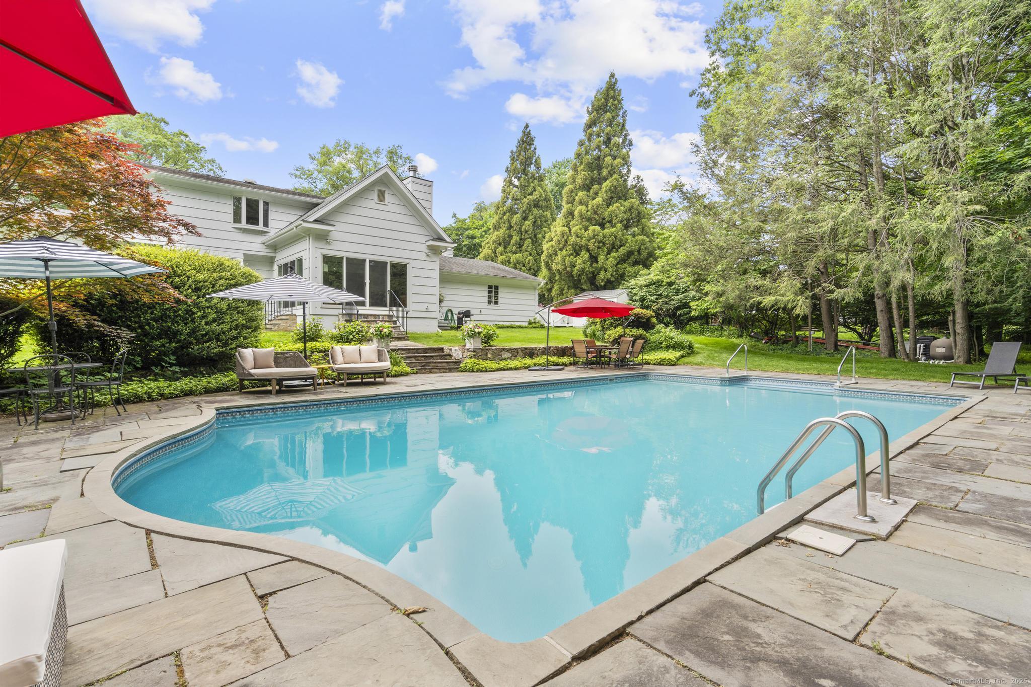 22 Douglas Drive
