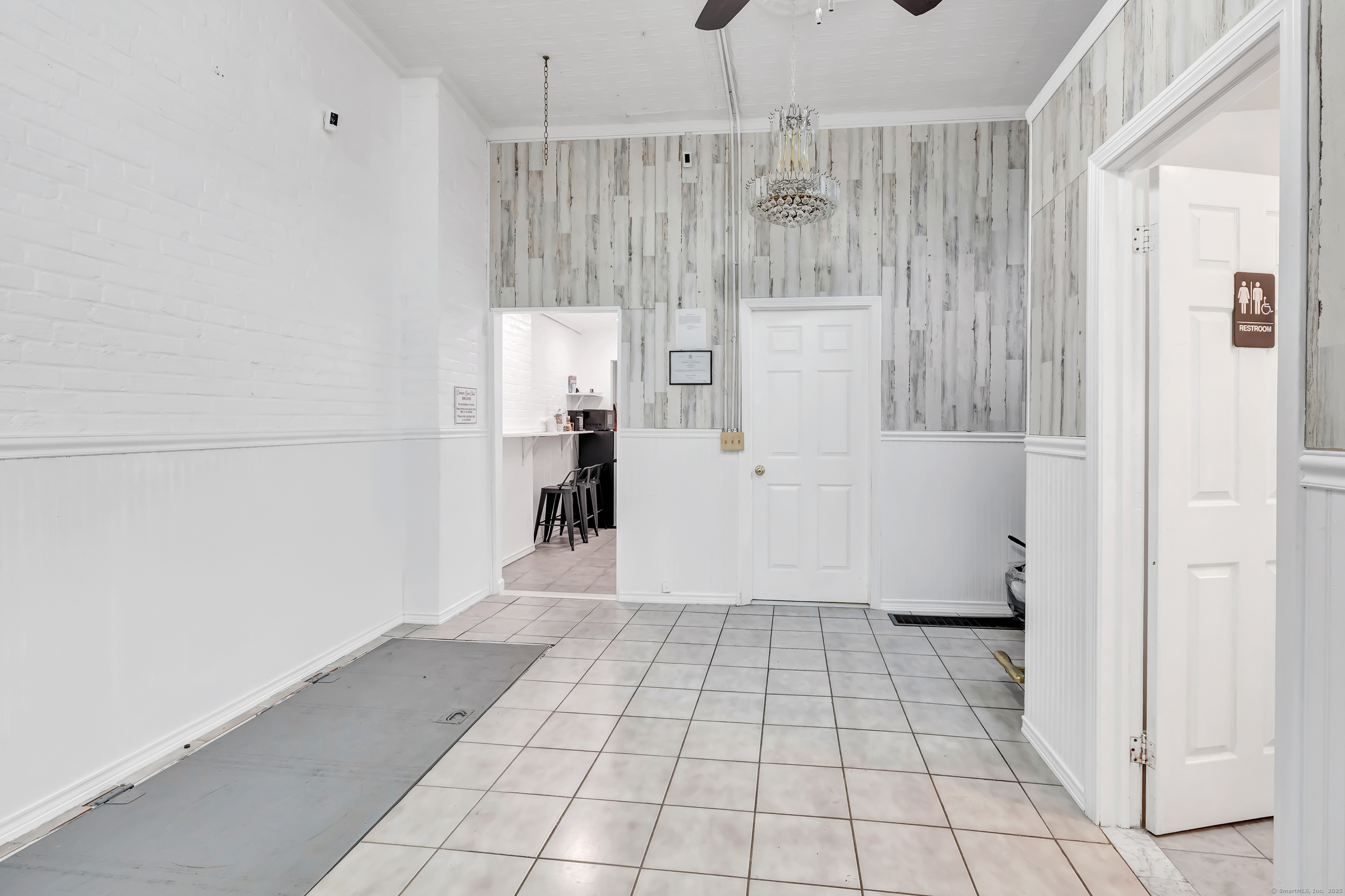 6 Woodward Avenue