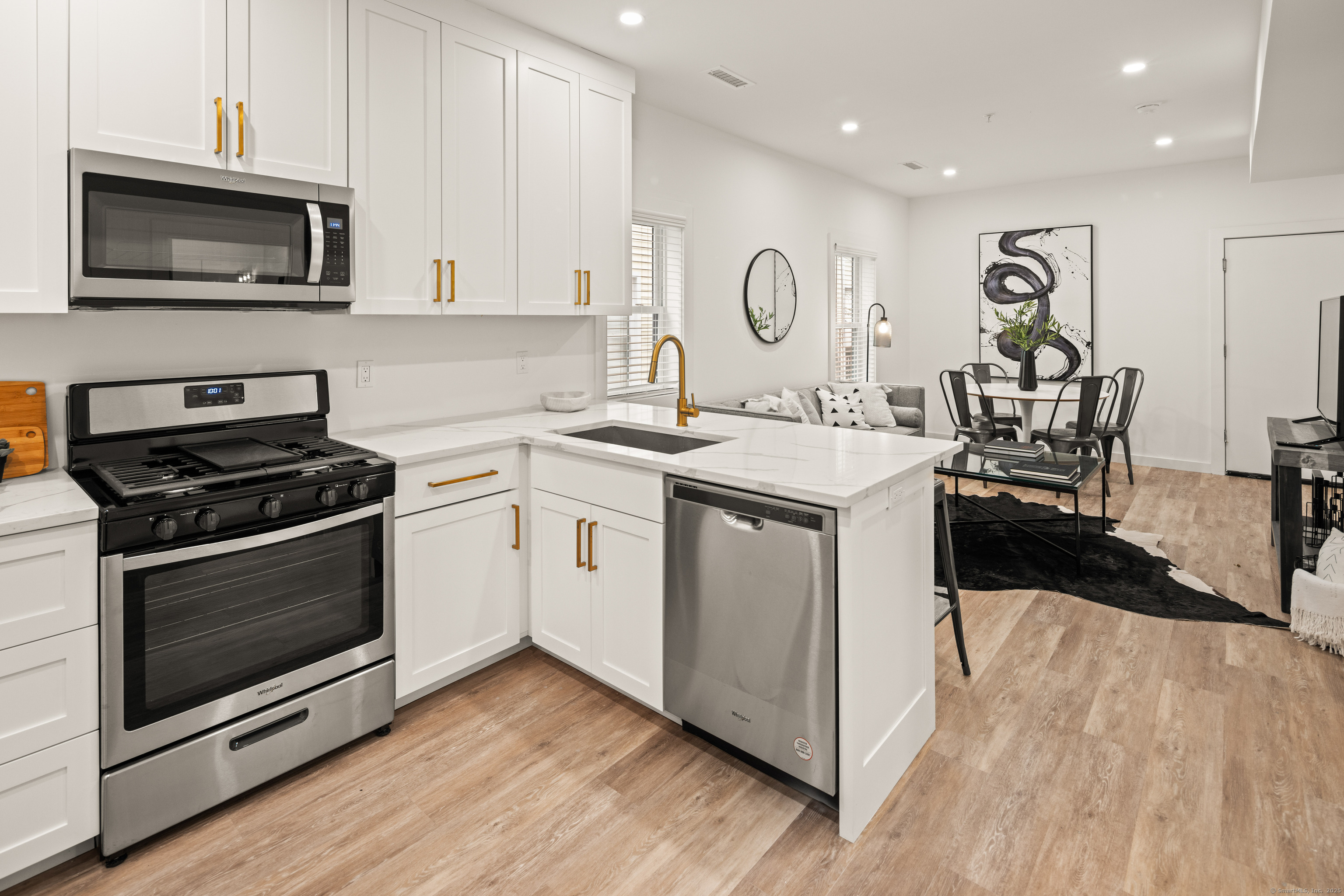 31 Sheffield Avenue Unit: 2