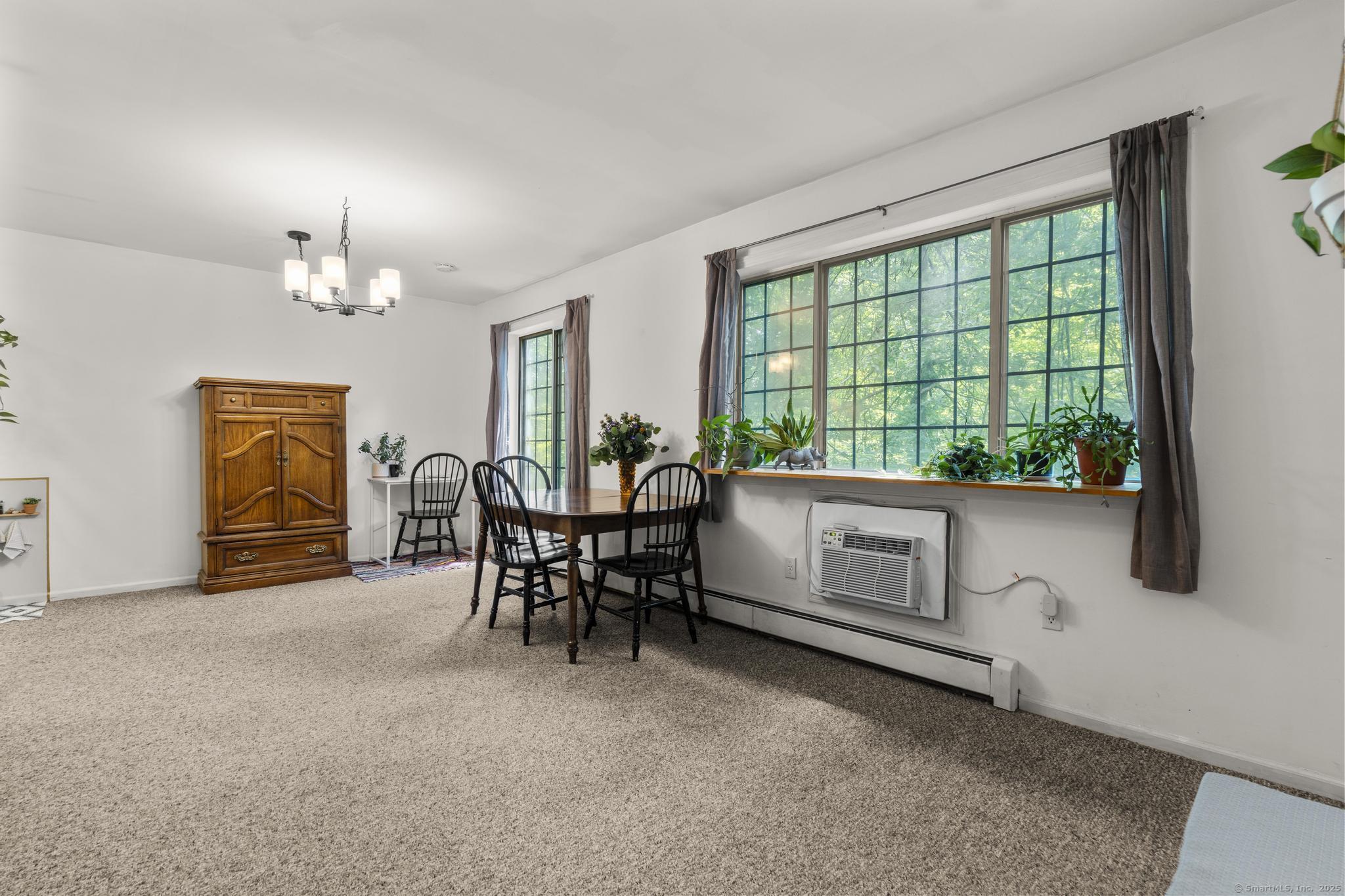 8 Carlisle Court Unit: 8