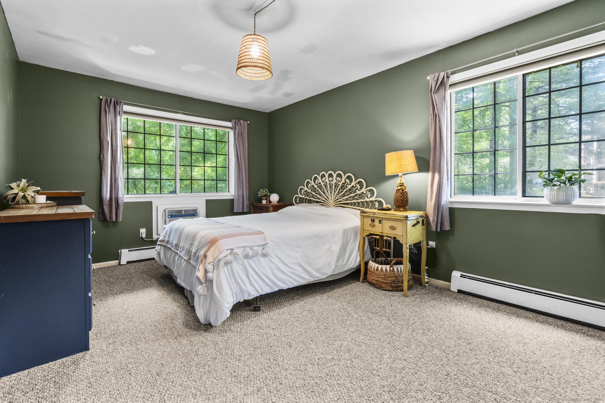 8 Carlisle Court Unit: 8