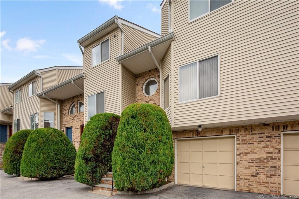 33 Pleasant Street Unit: 8