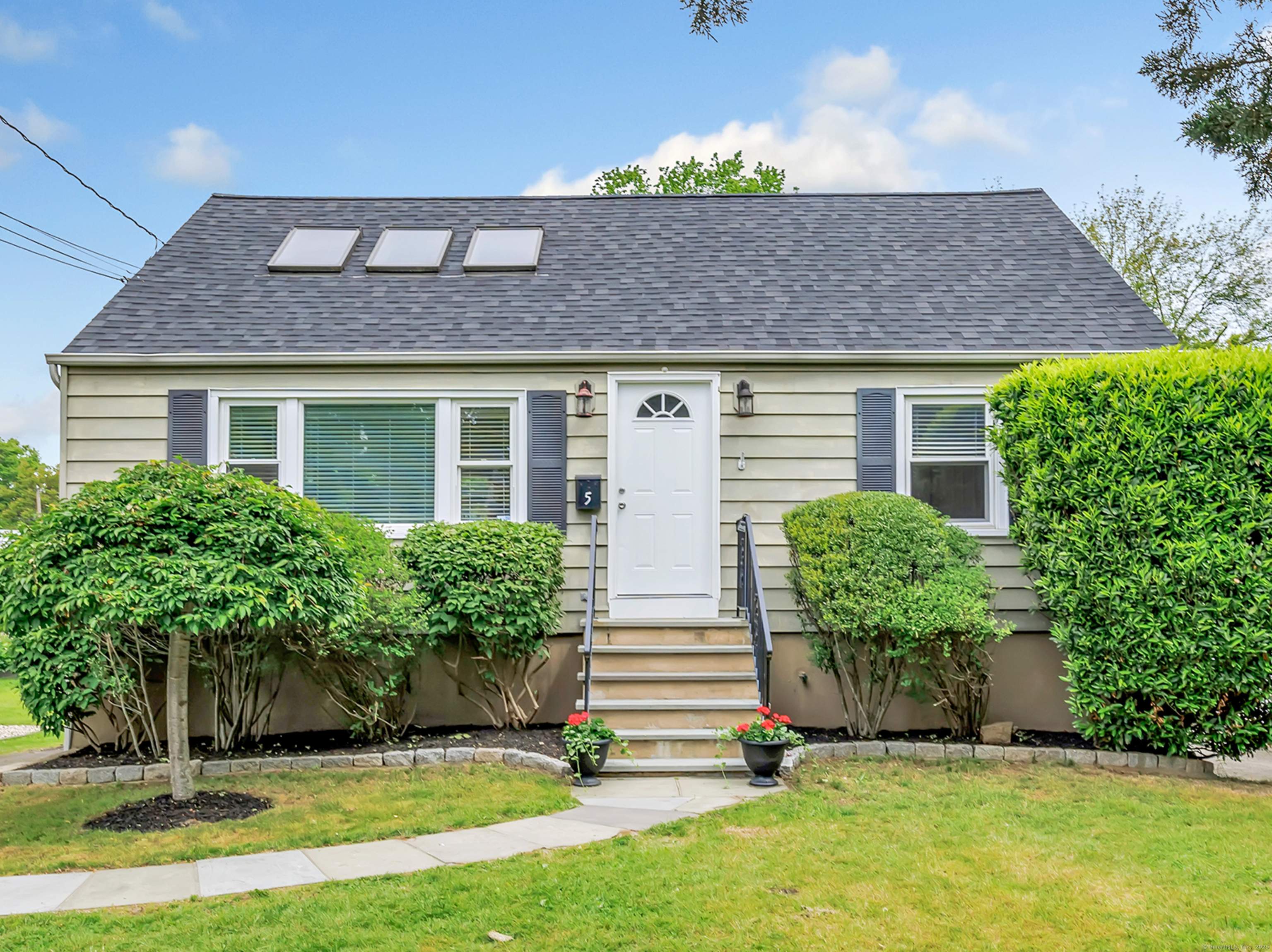 5 Wildmere Lane