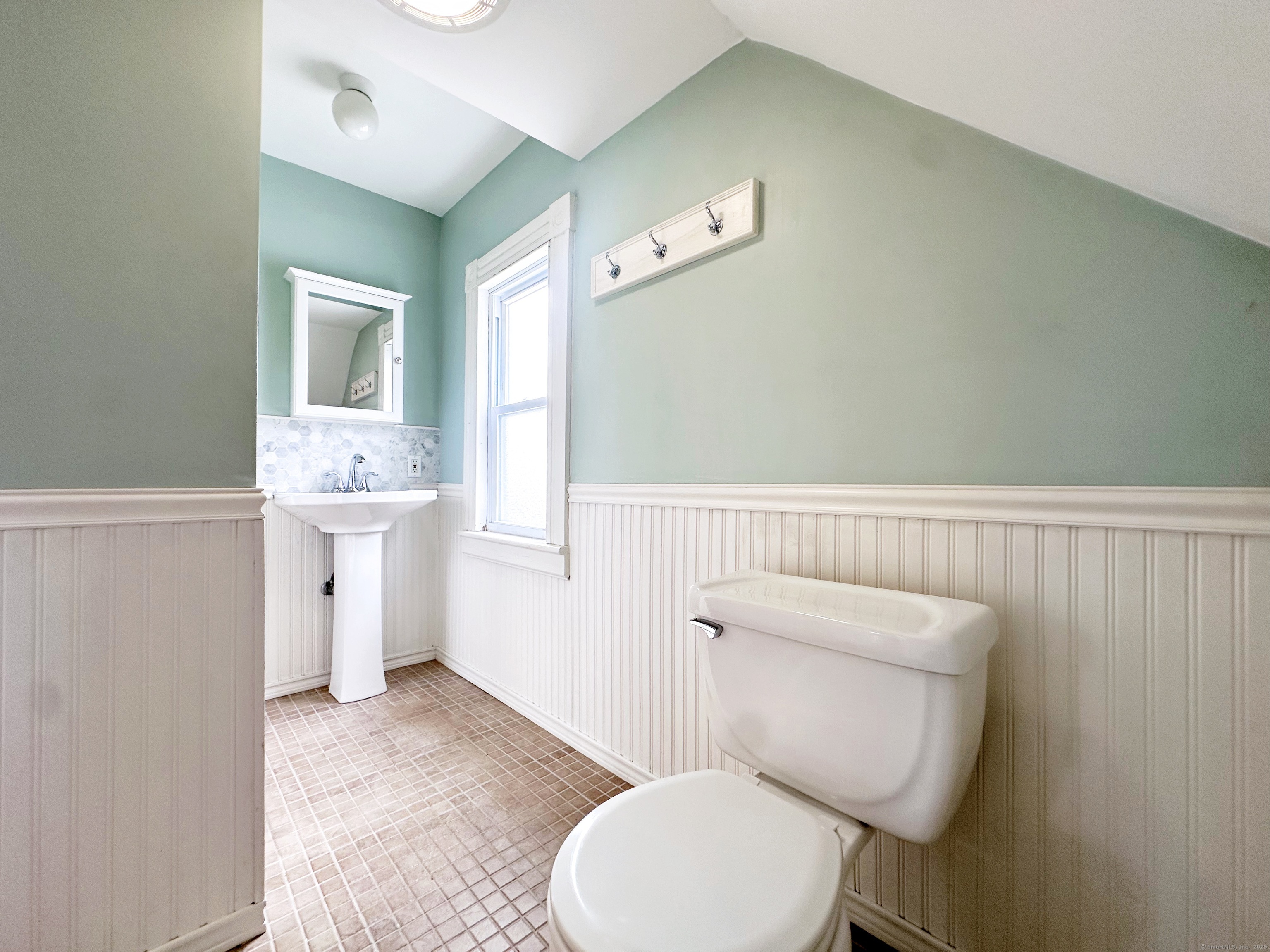 66 Veres Street 2nd Floor