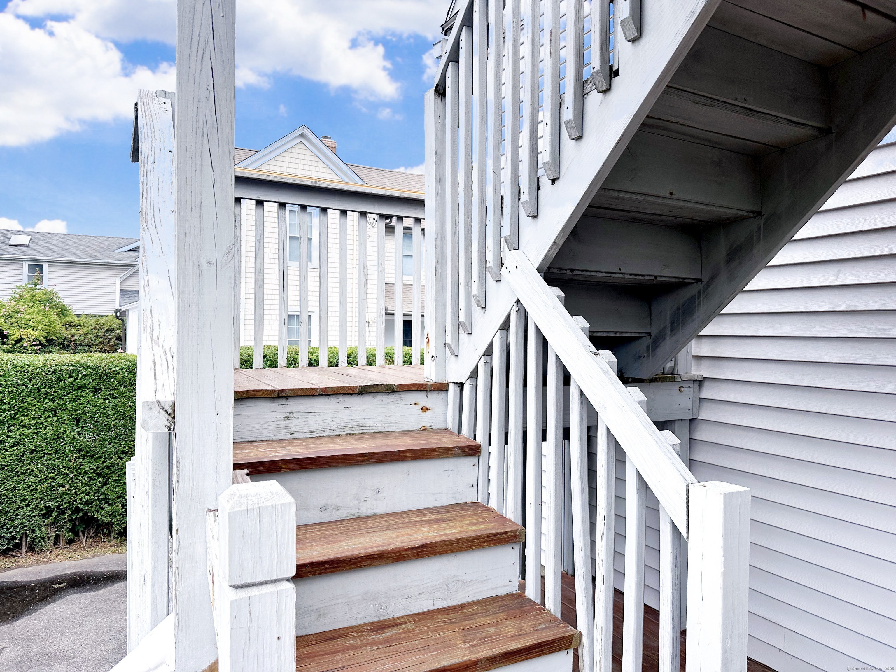 66 Veres Street 2nd Floor