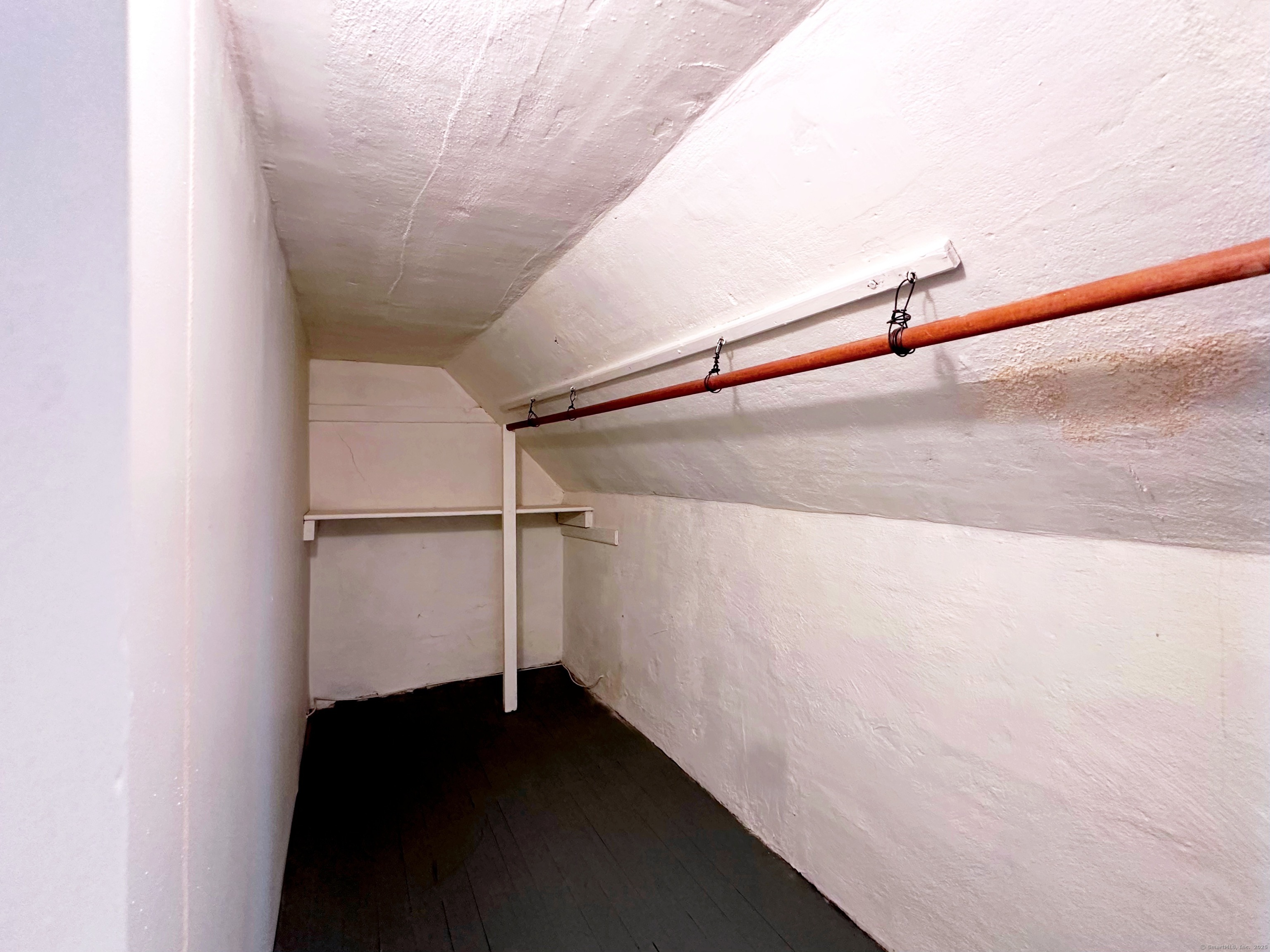 66 Veres Street 2nd Floor