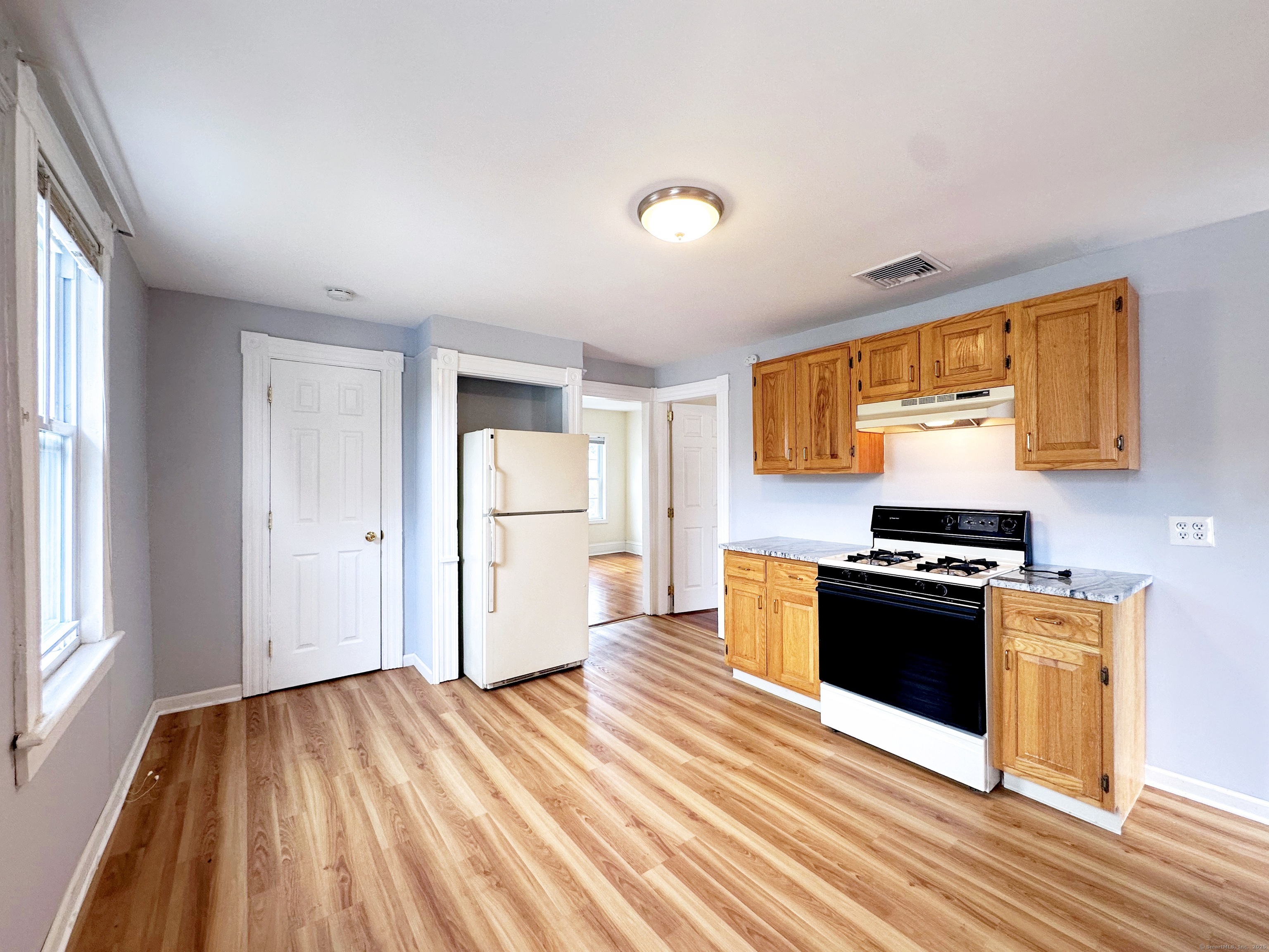 66 Veres Street 2nd Floor
