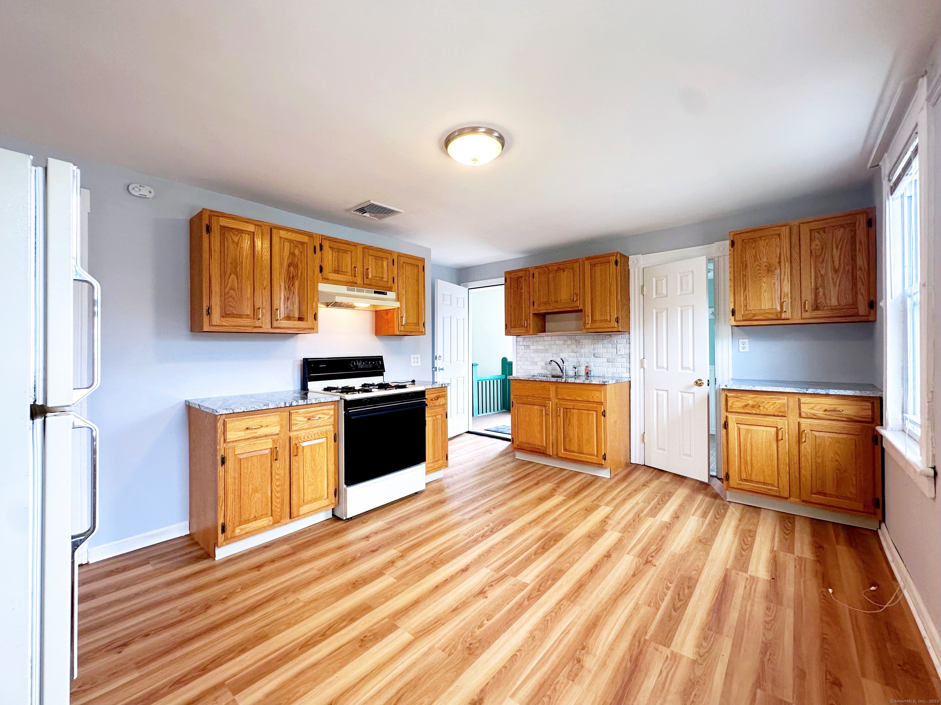 66 Veres Street 2nd Floor