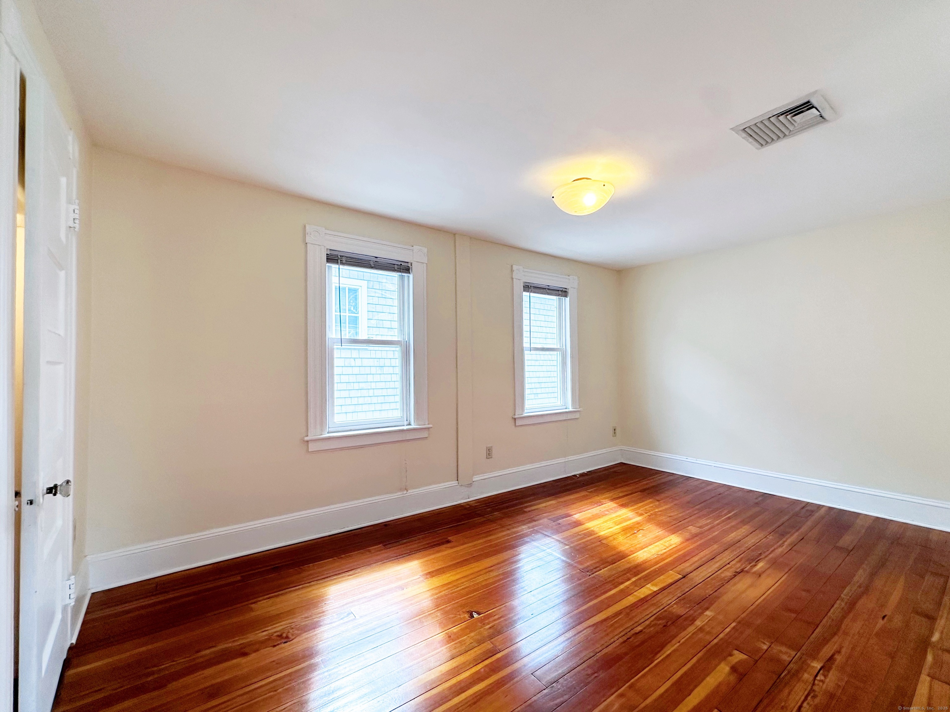 66 Veres Street 2nd Floor