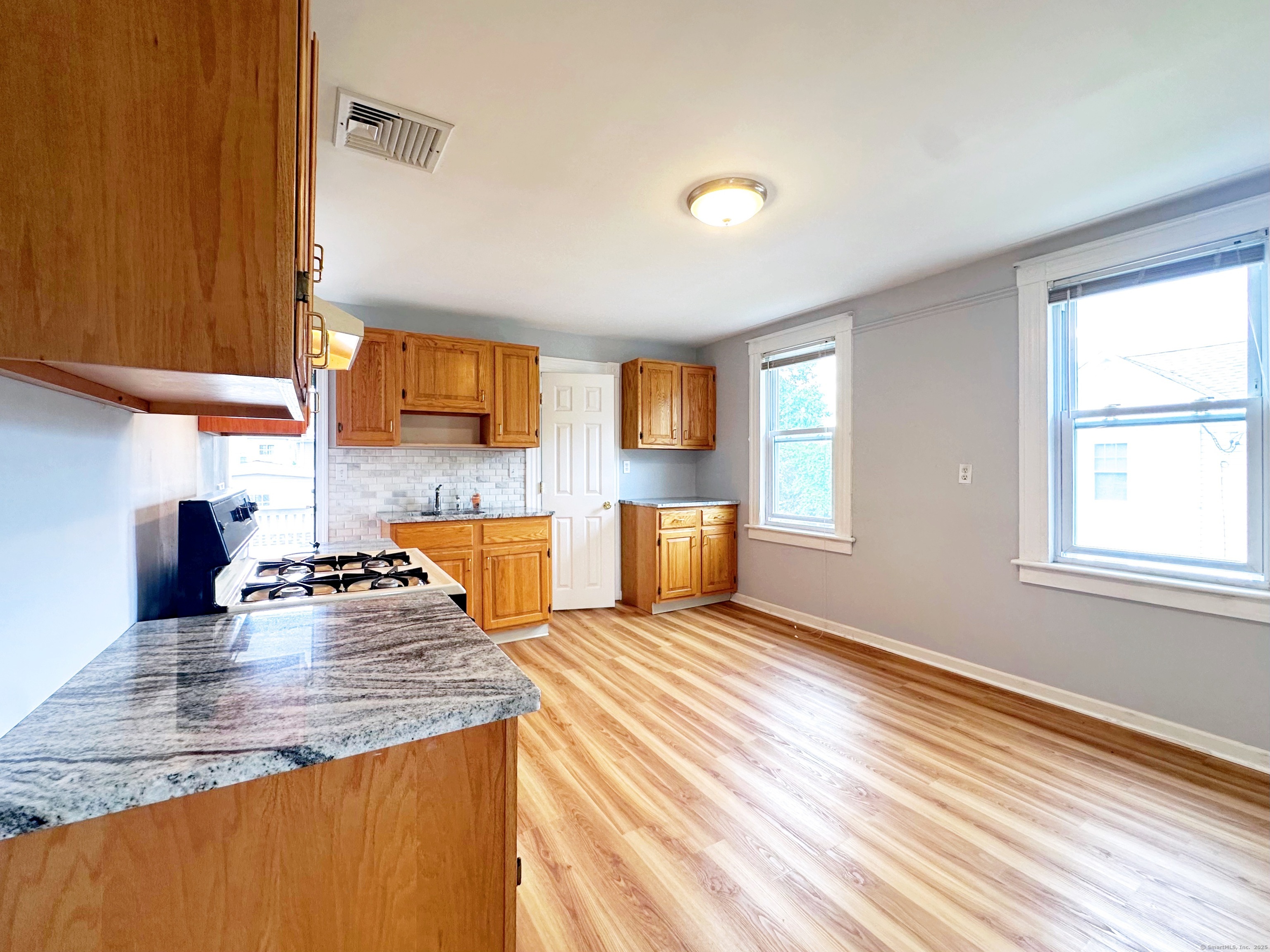 66 Veres Street 2nd Floor
