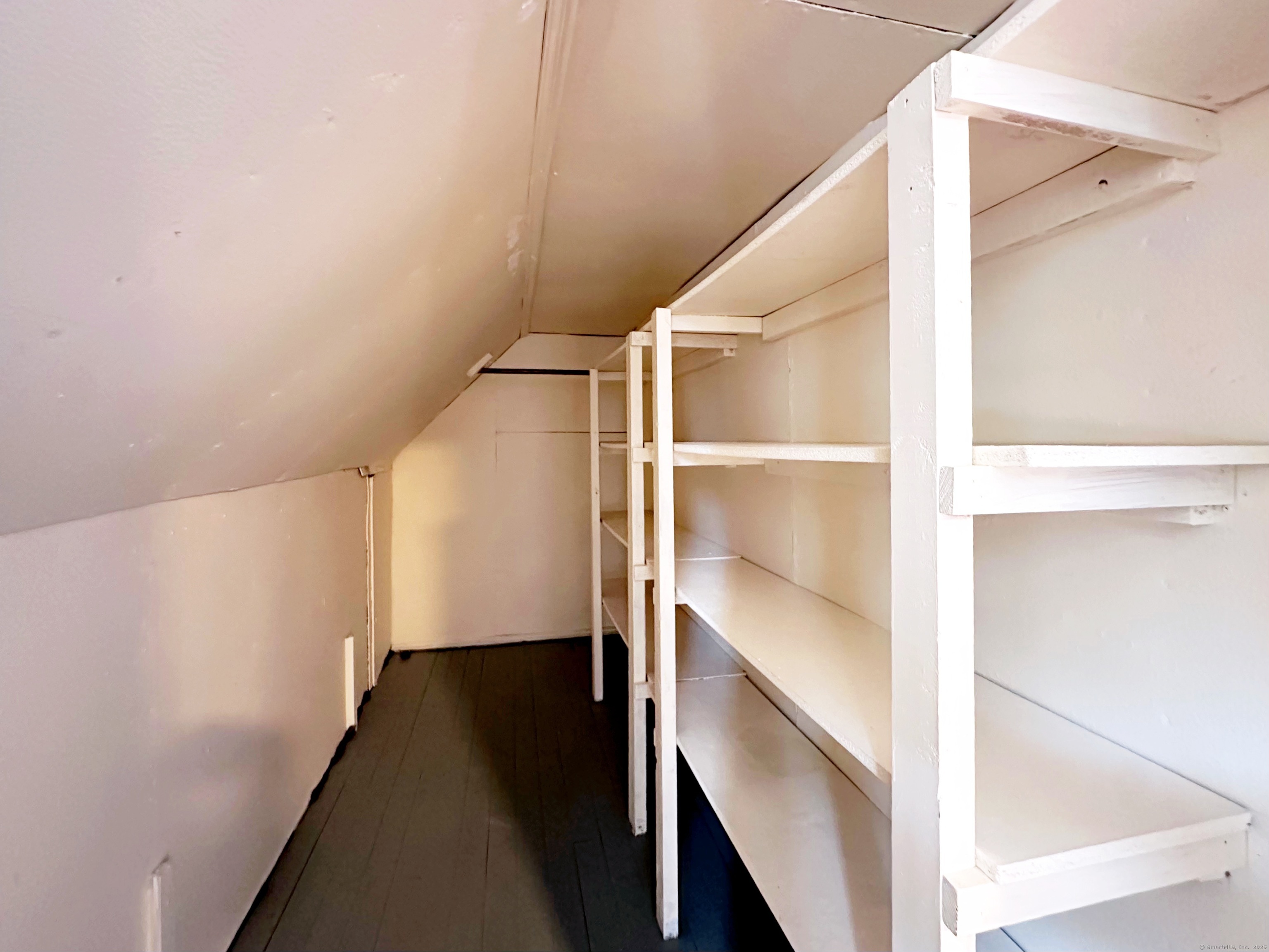 66 Veres Street 2nd Floor