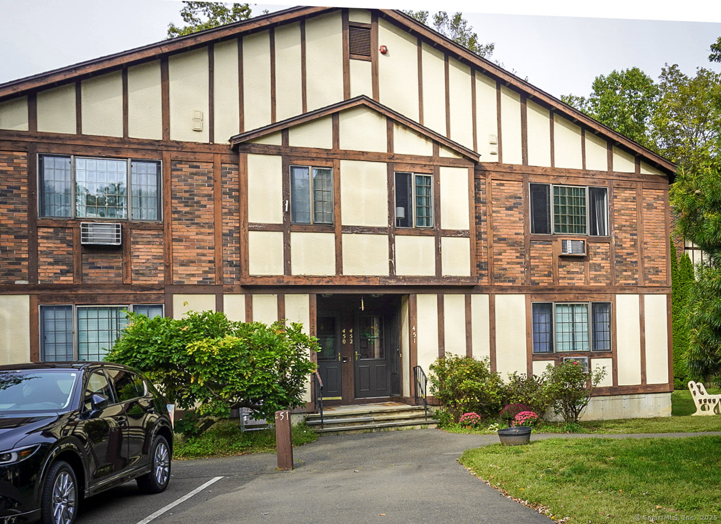 450 Swanson Crescent Unit: 450