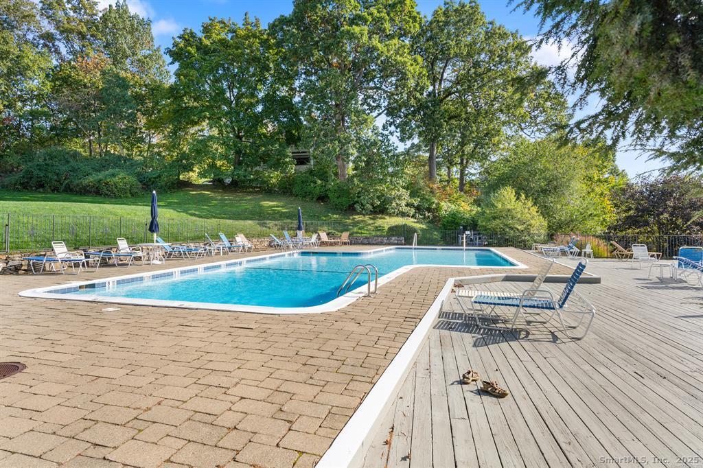 133 Rowayton Woods Drive 133