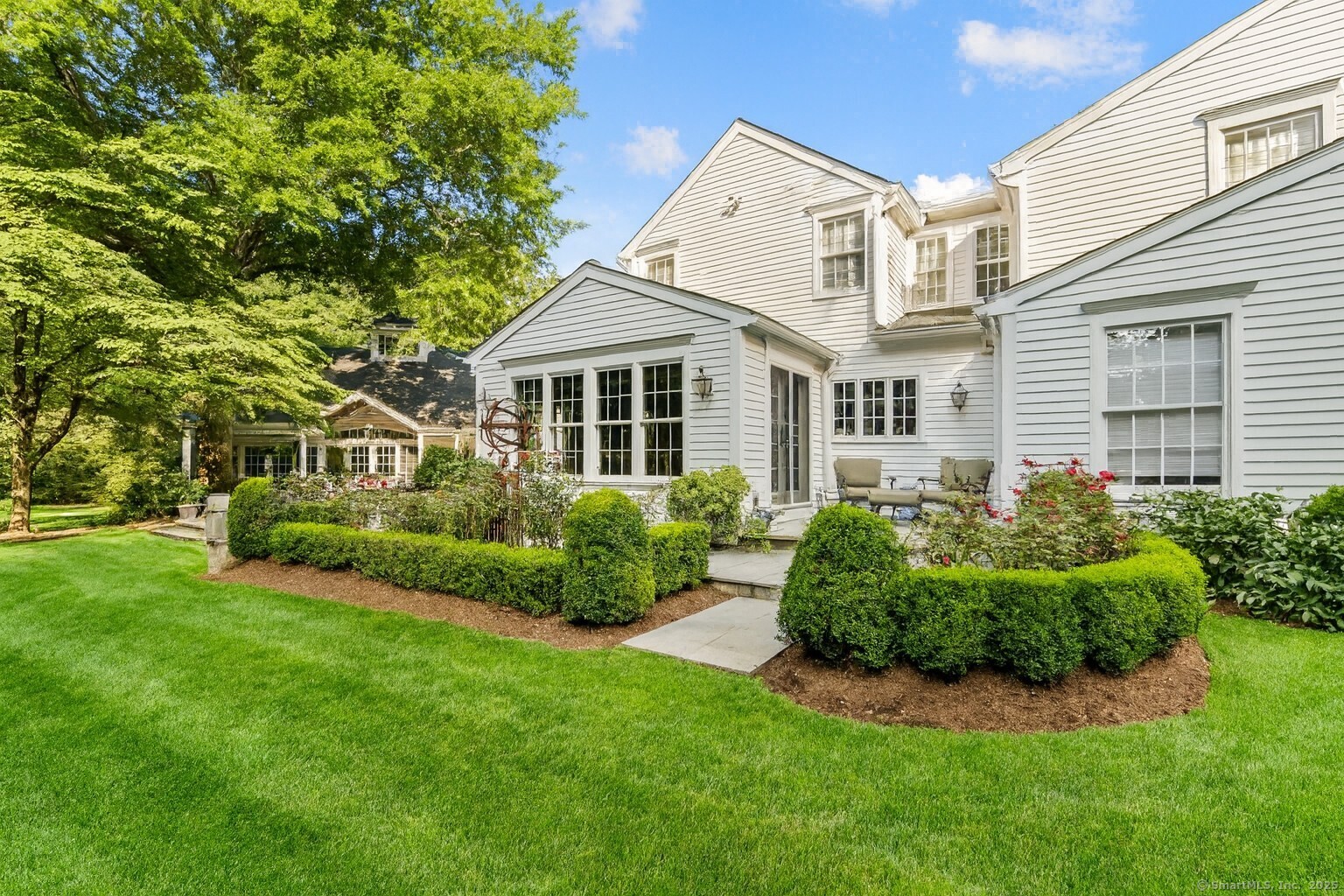 1 Boxwood Lane