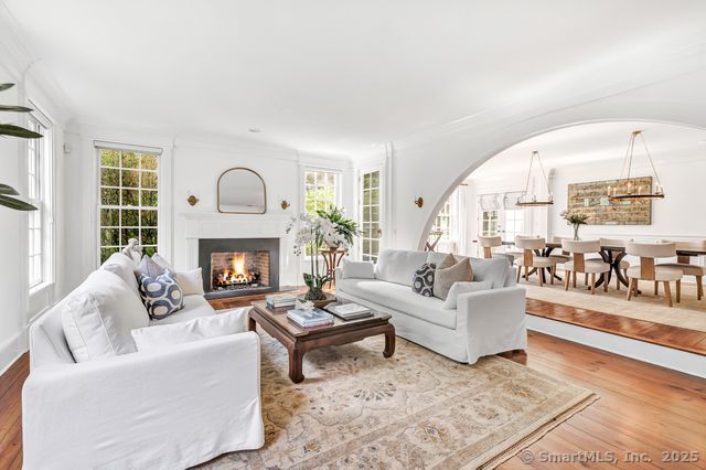 1 Boxwood Lane