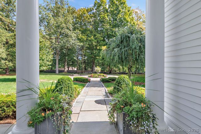 1 Boxwood Lane