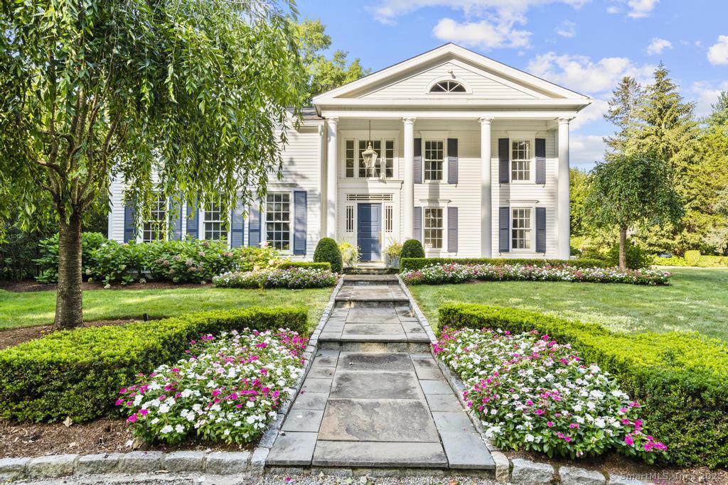 1 Boxwood Lane