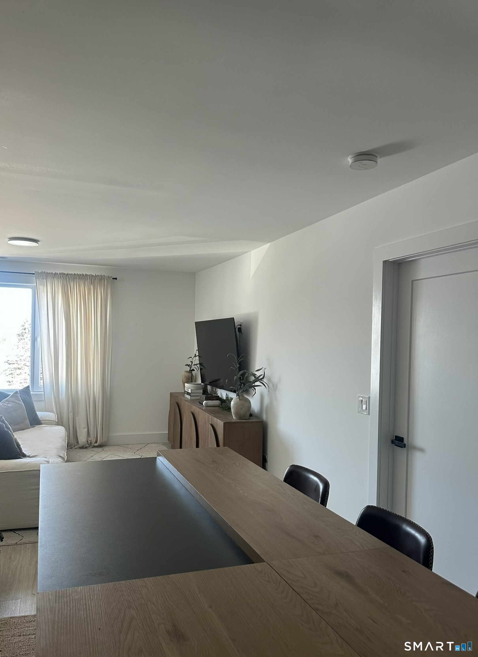 211 Ferry Boulevard Unit: 208