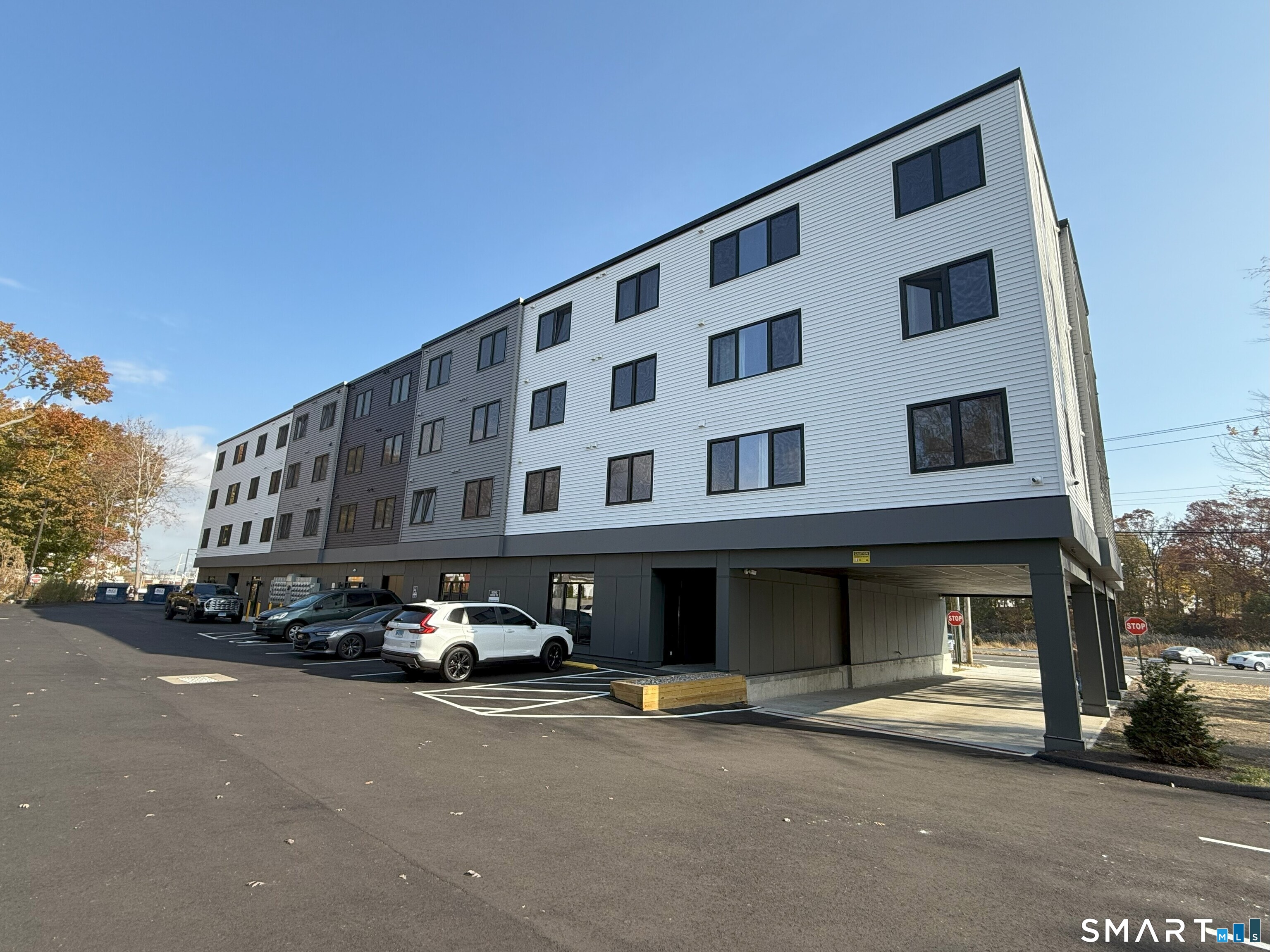 211 Ferry Boulevard Unit: 208