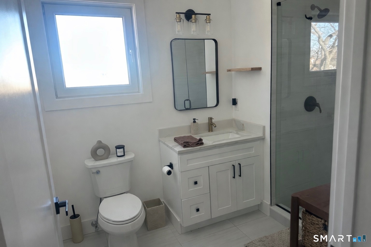 211 Ferry Boulevard Unit: 208