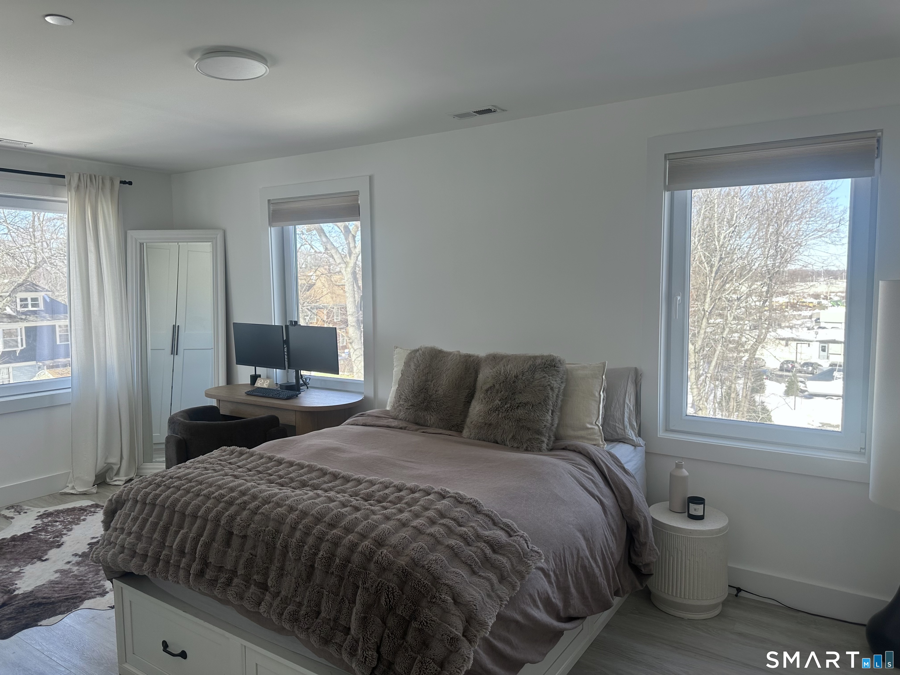 211 Ferry Boulevard Unit: 208